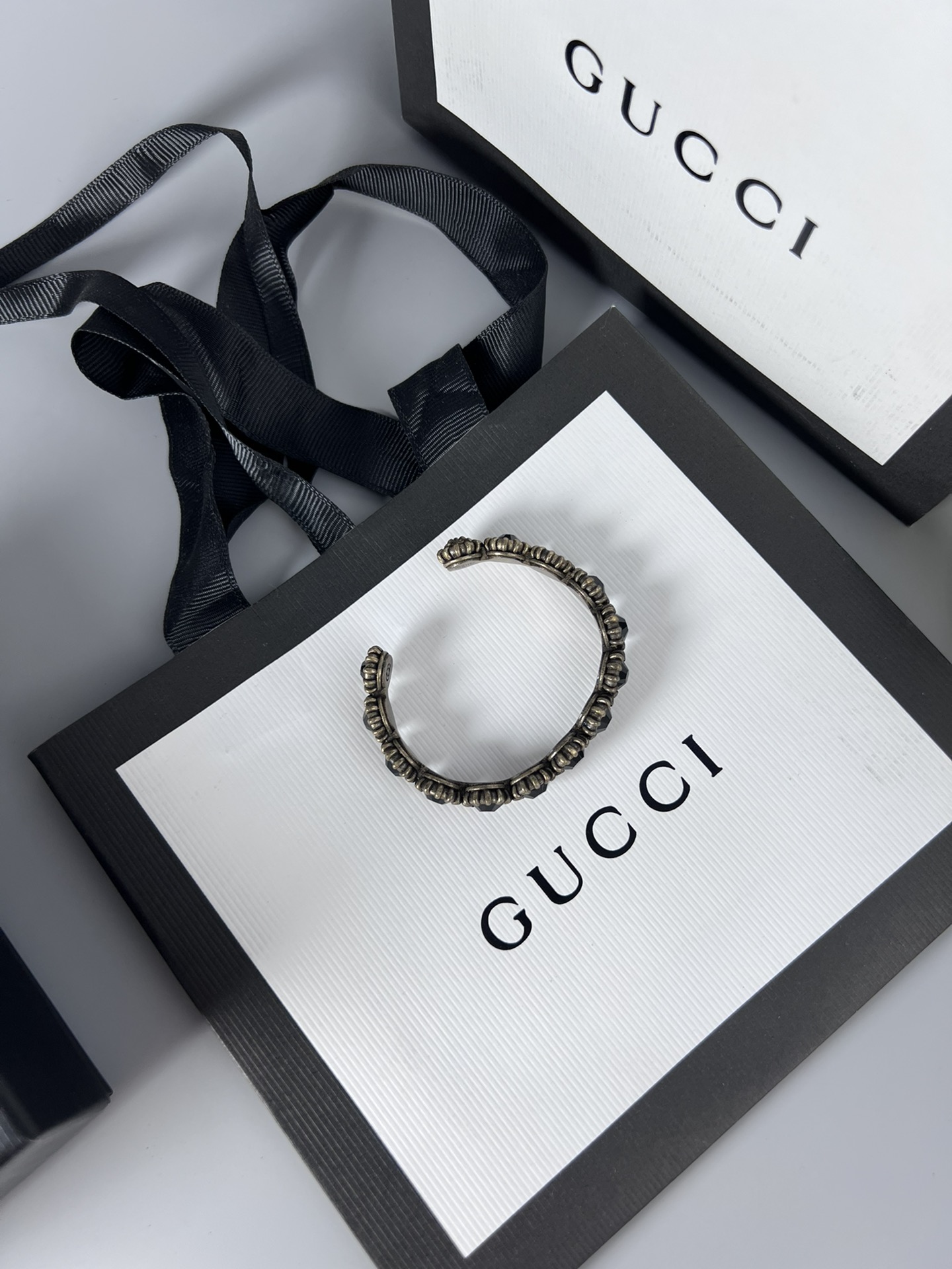  YHSZ065。Gucci 手镯