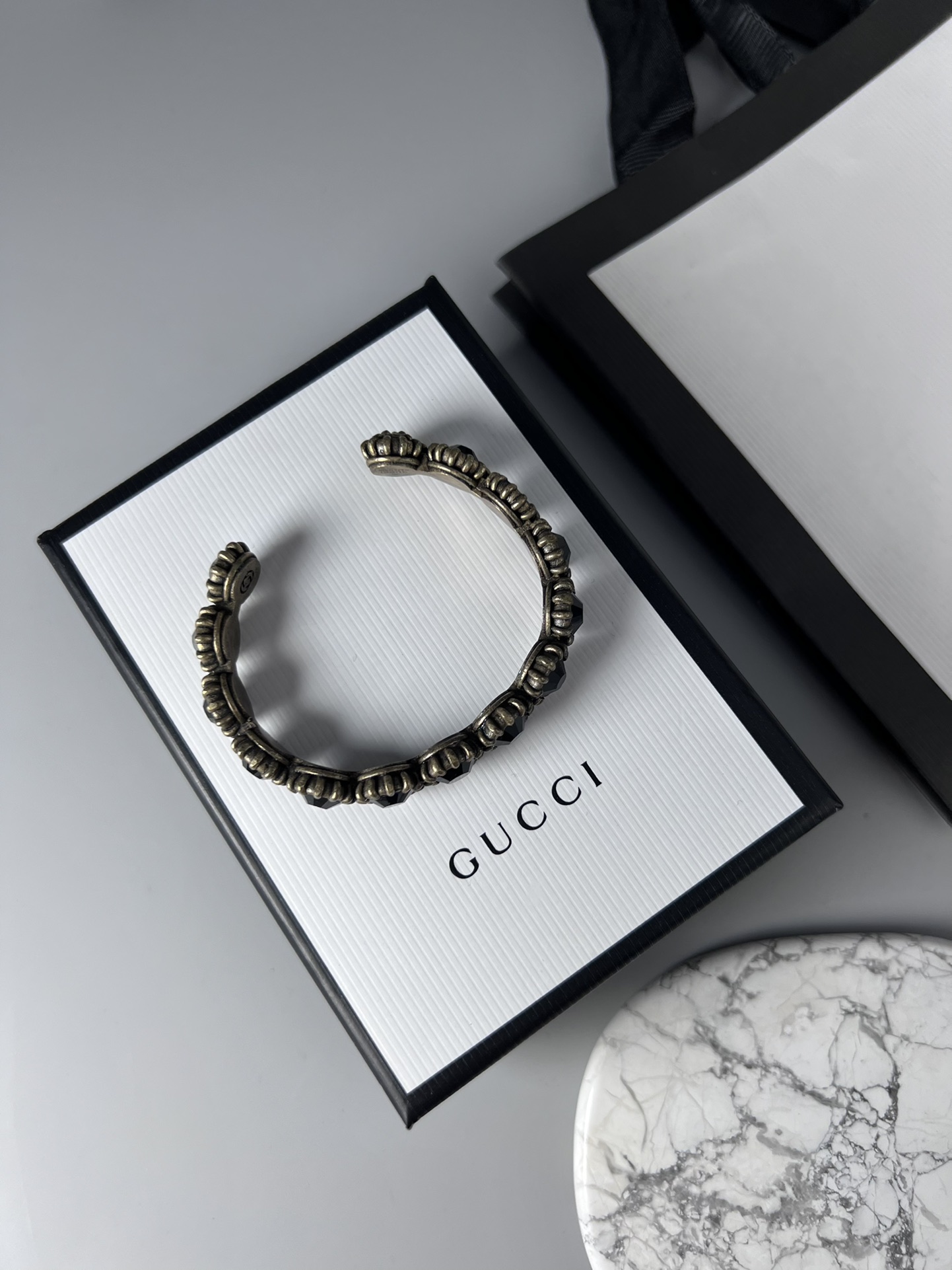  YHSZ065。Gucci 手镯