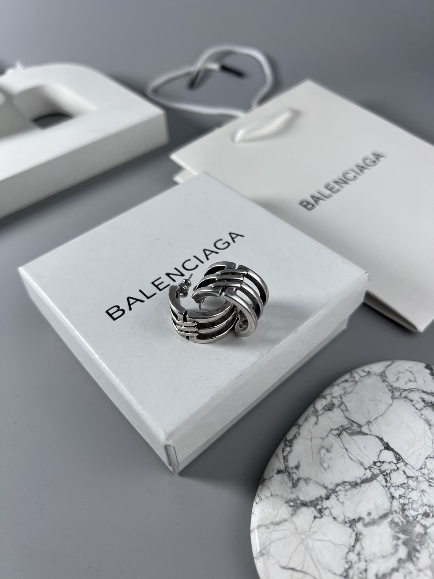  BALENCIAGA 巴黎世家 耳环