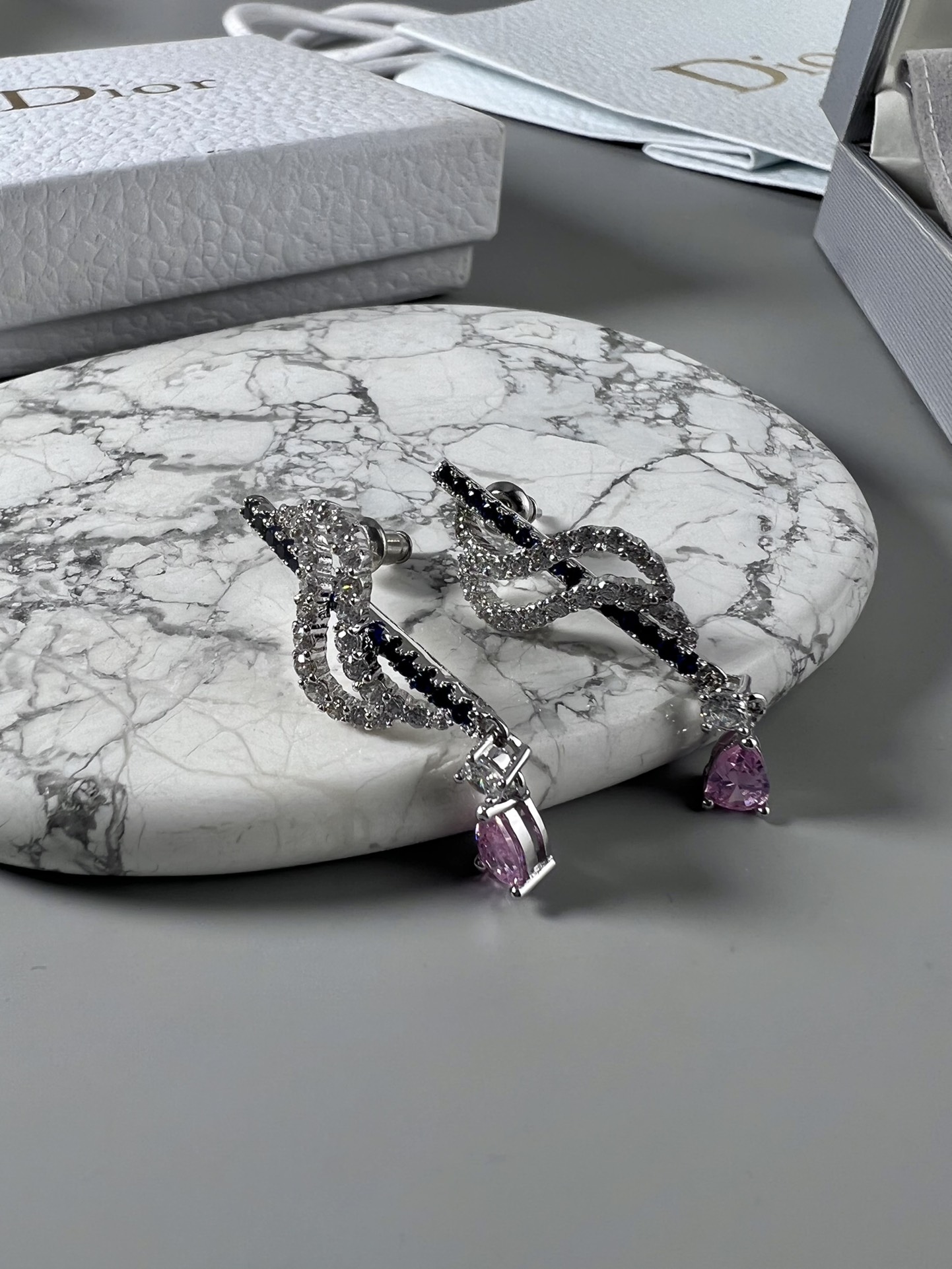  Dior 耳钉