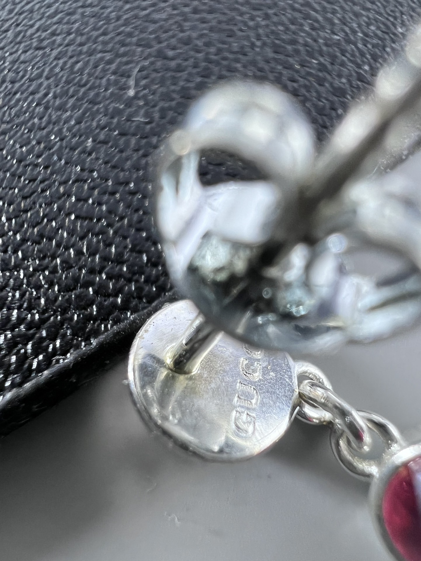 Gucci 爱心 耳钉