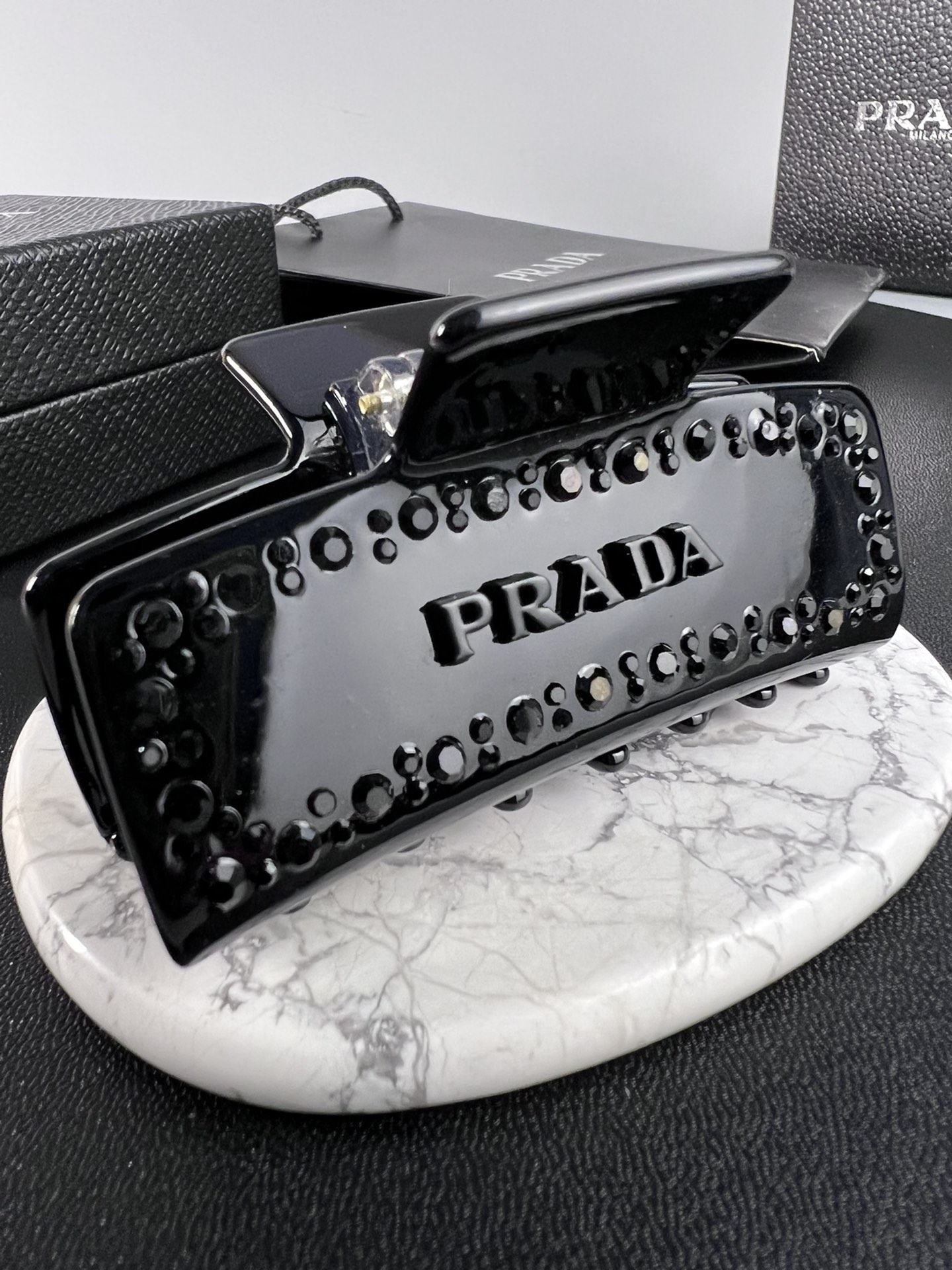 p150. Prada, black hairpin - 图片 3