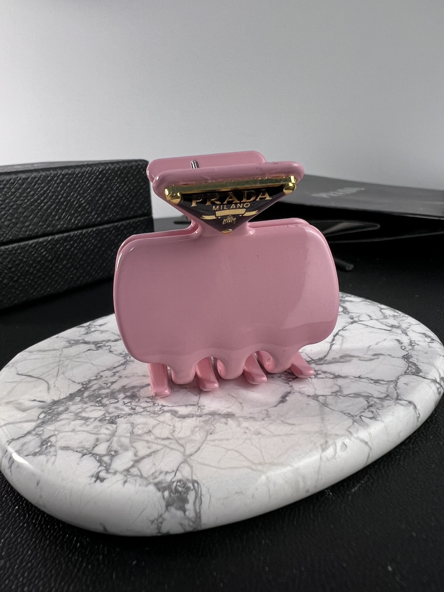 p150. Prada, black, pink, hair clip - 图片 4
