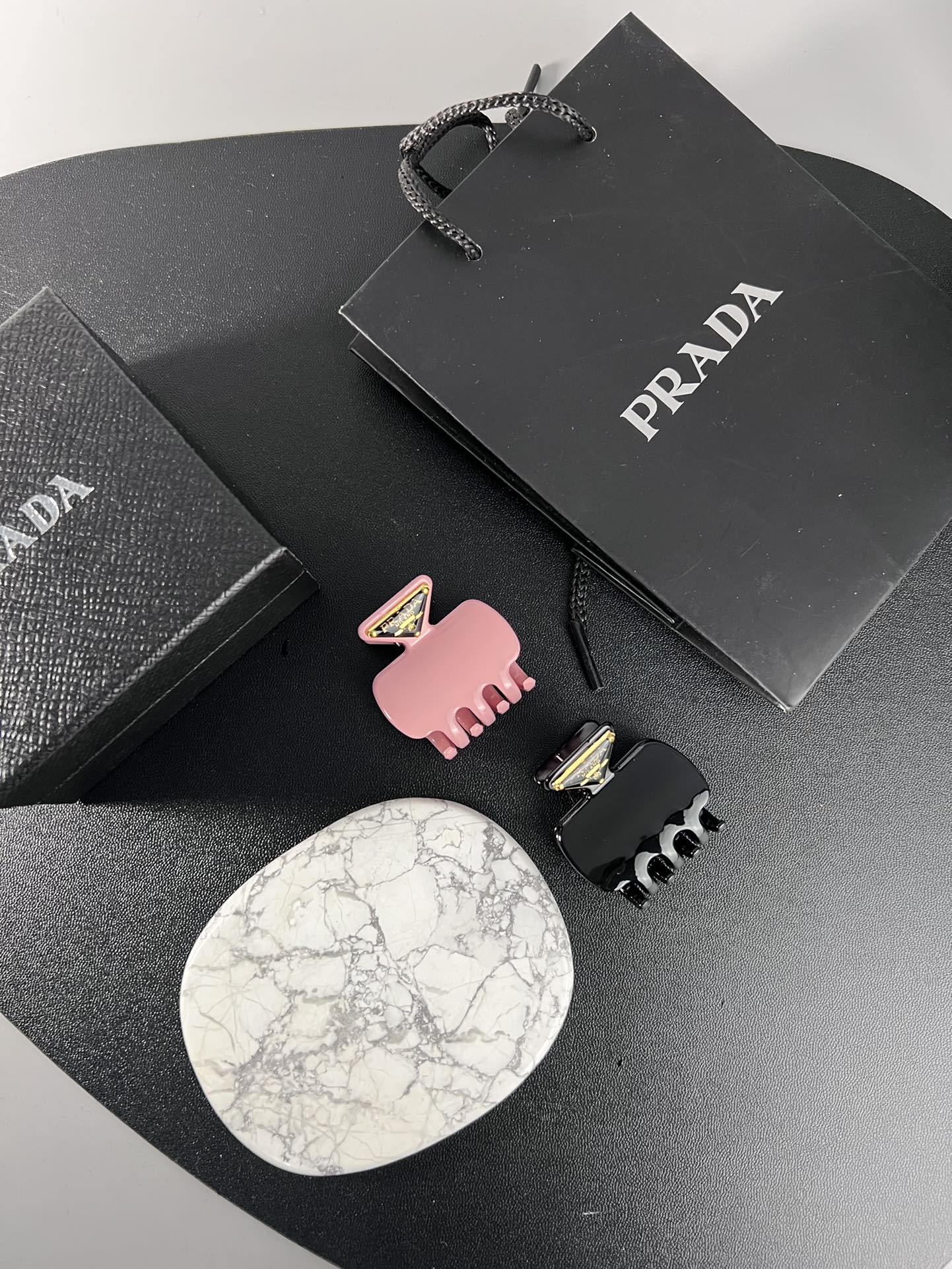 p150. Prada, black, pink, hair clip - 图片 7