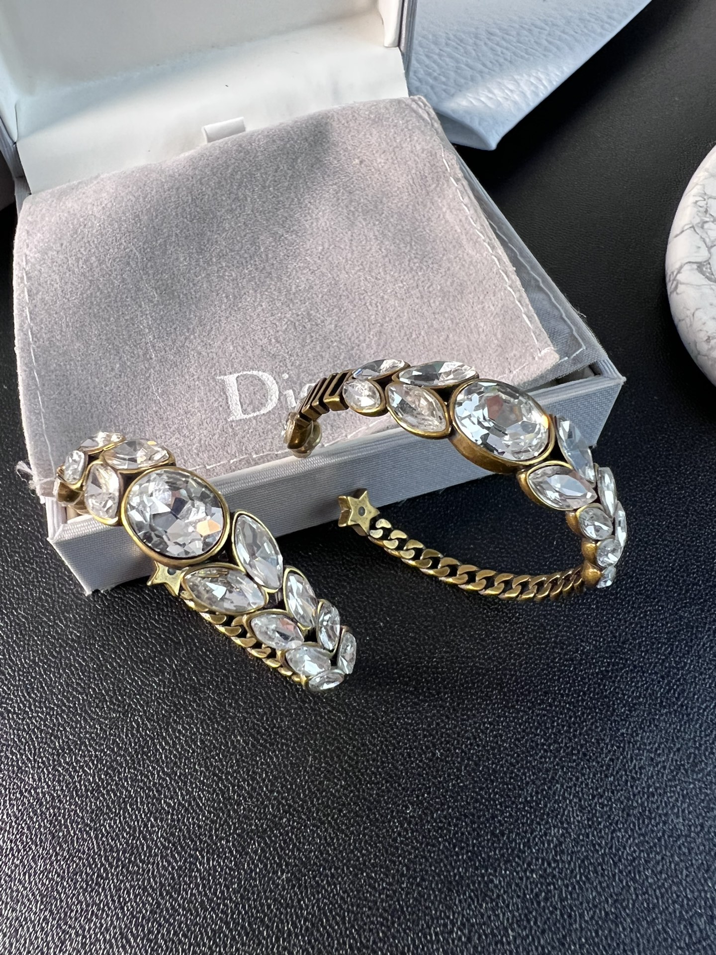 Earring 240, hair pin 260, necklace 300, bracelet 260. Dior suit: earring, hair clip, necklace, bracelet - 图片 9