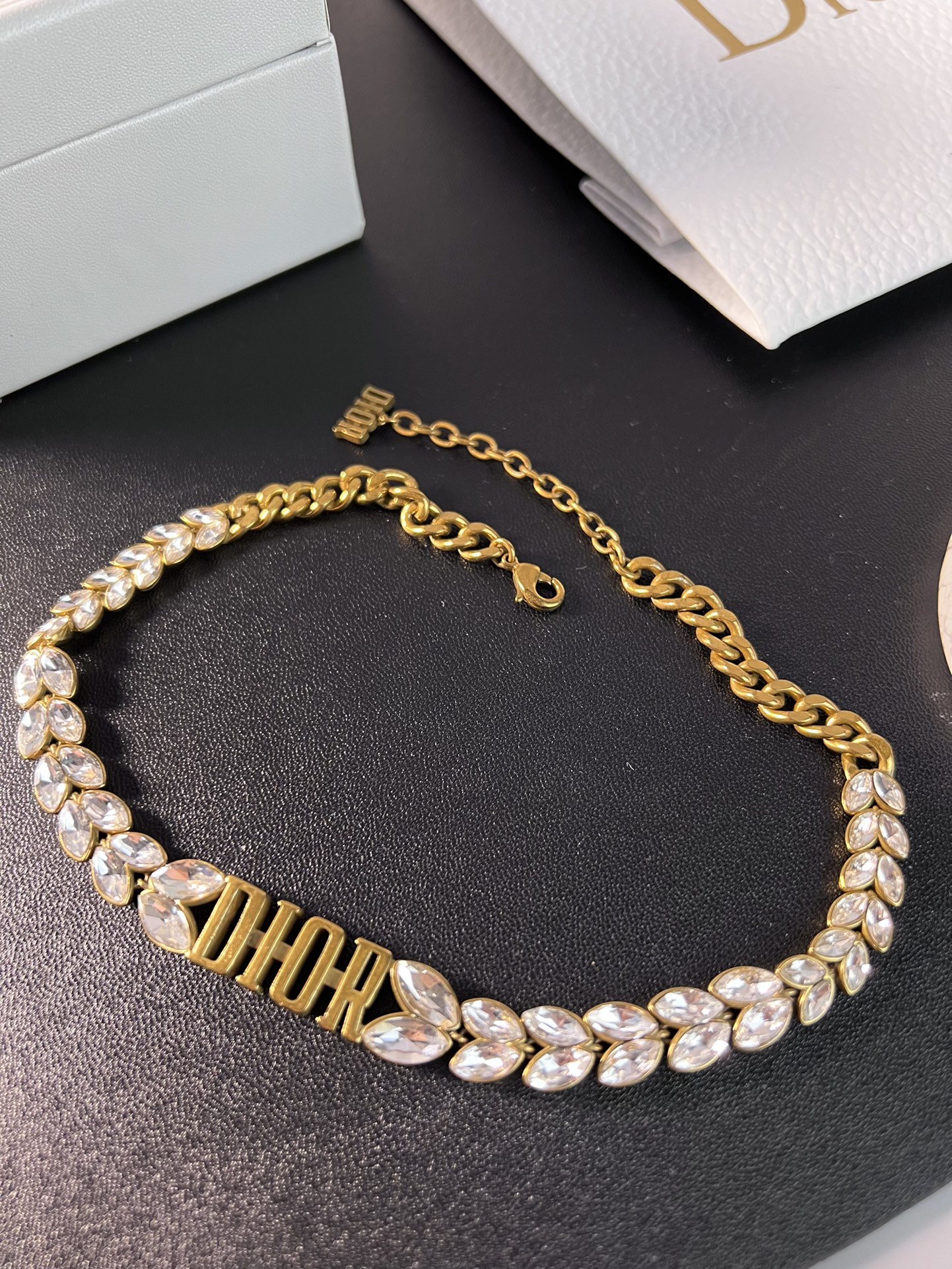 Earring 240, hair pin 260, necklace 300, bracelet 260. Dior suit: earring, hair clip, necklace, bracelet - 图片 3