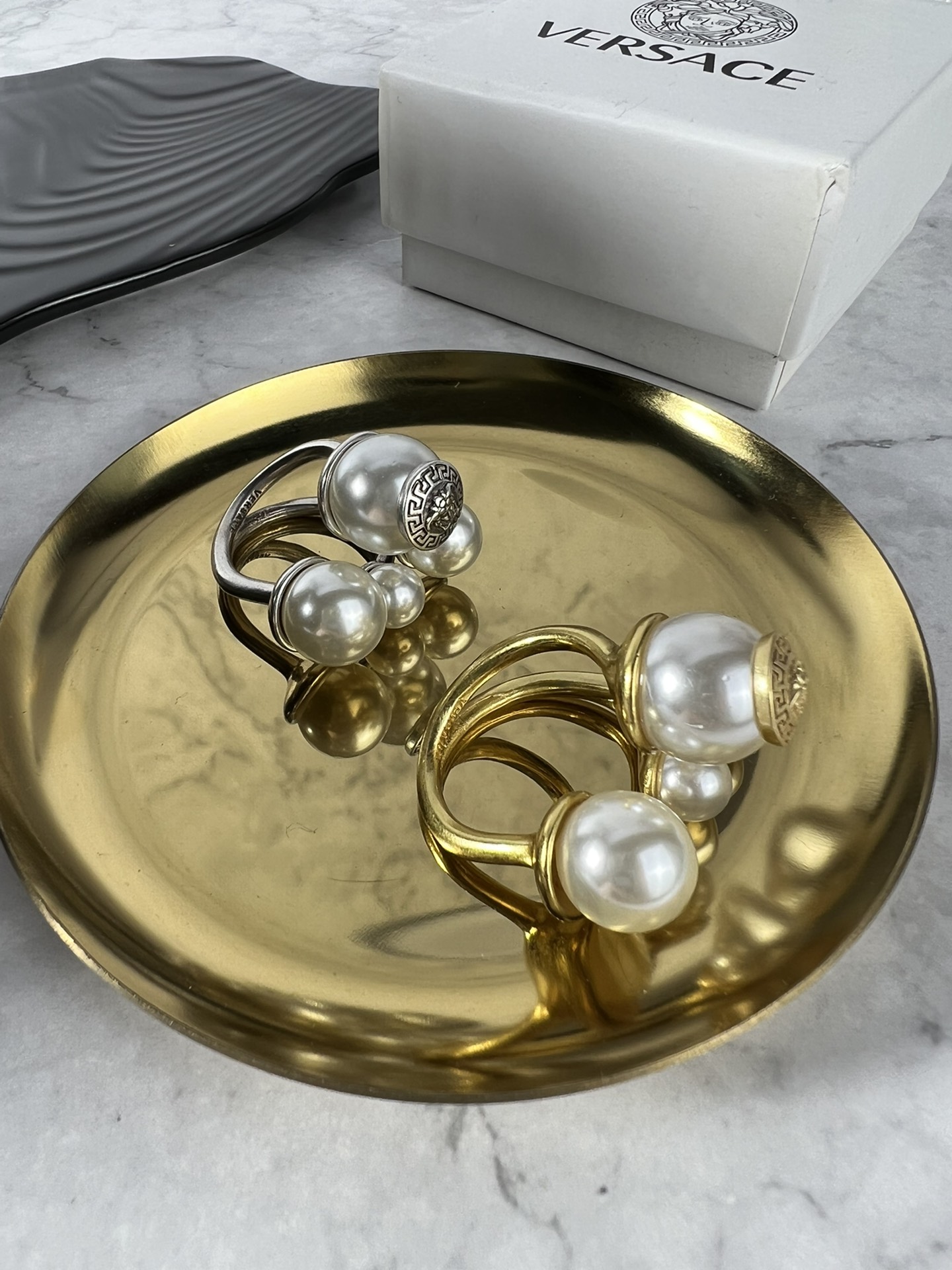 #260. Versace, Versace, Versace, Pearl, heads, rings, openings - 图片 7