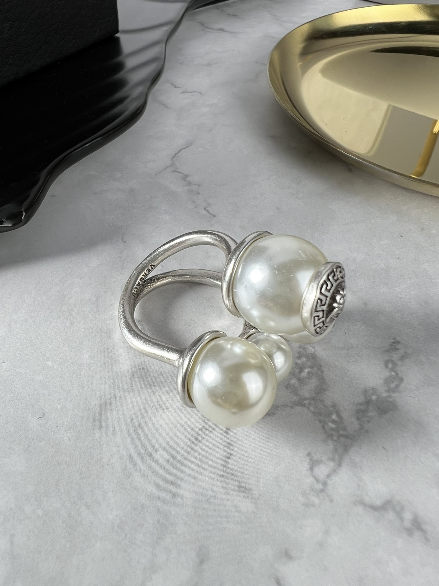 #260. Versace, Versace, Versace, Pearl, heads, rings, openings - 图片 3