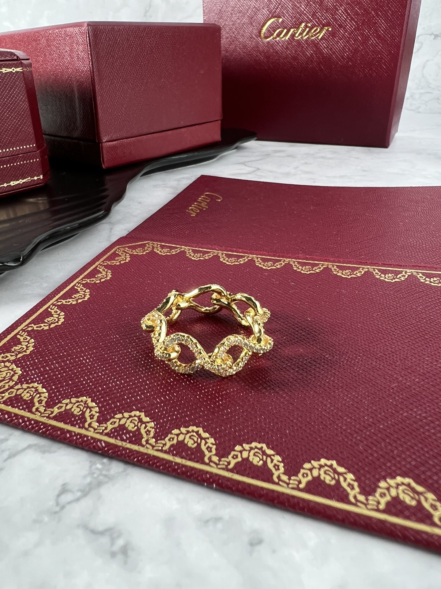 Cartier Chain Link Diamond Ring ring Yellow gold with clear diamond accents 54