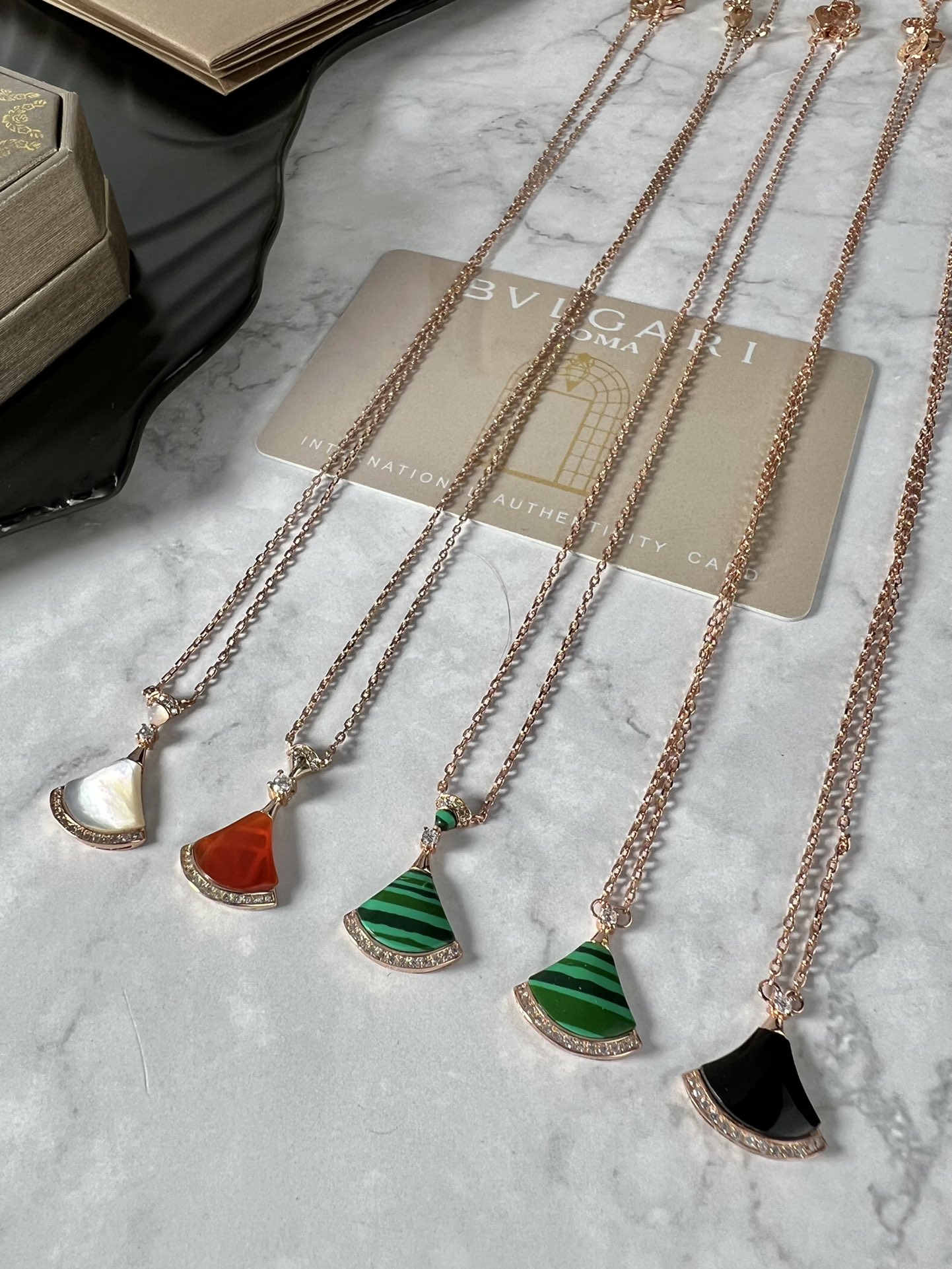 YHXL075。BVLGARI 宝格丽项链 集合图
