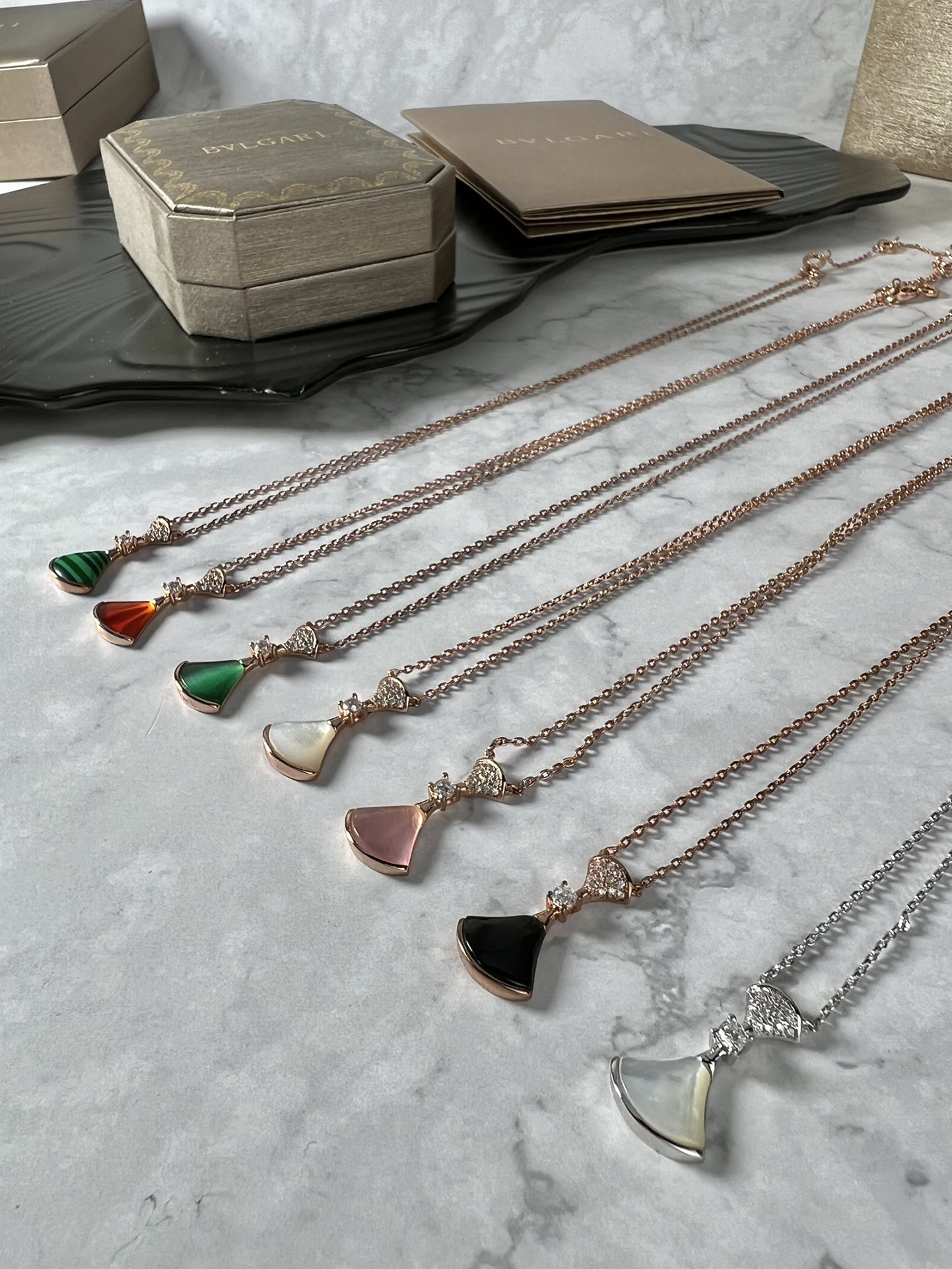 YHXL075。BVLGARI 宝格丽项链 集合图