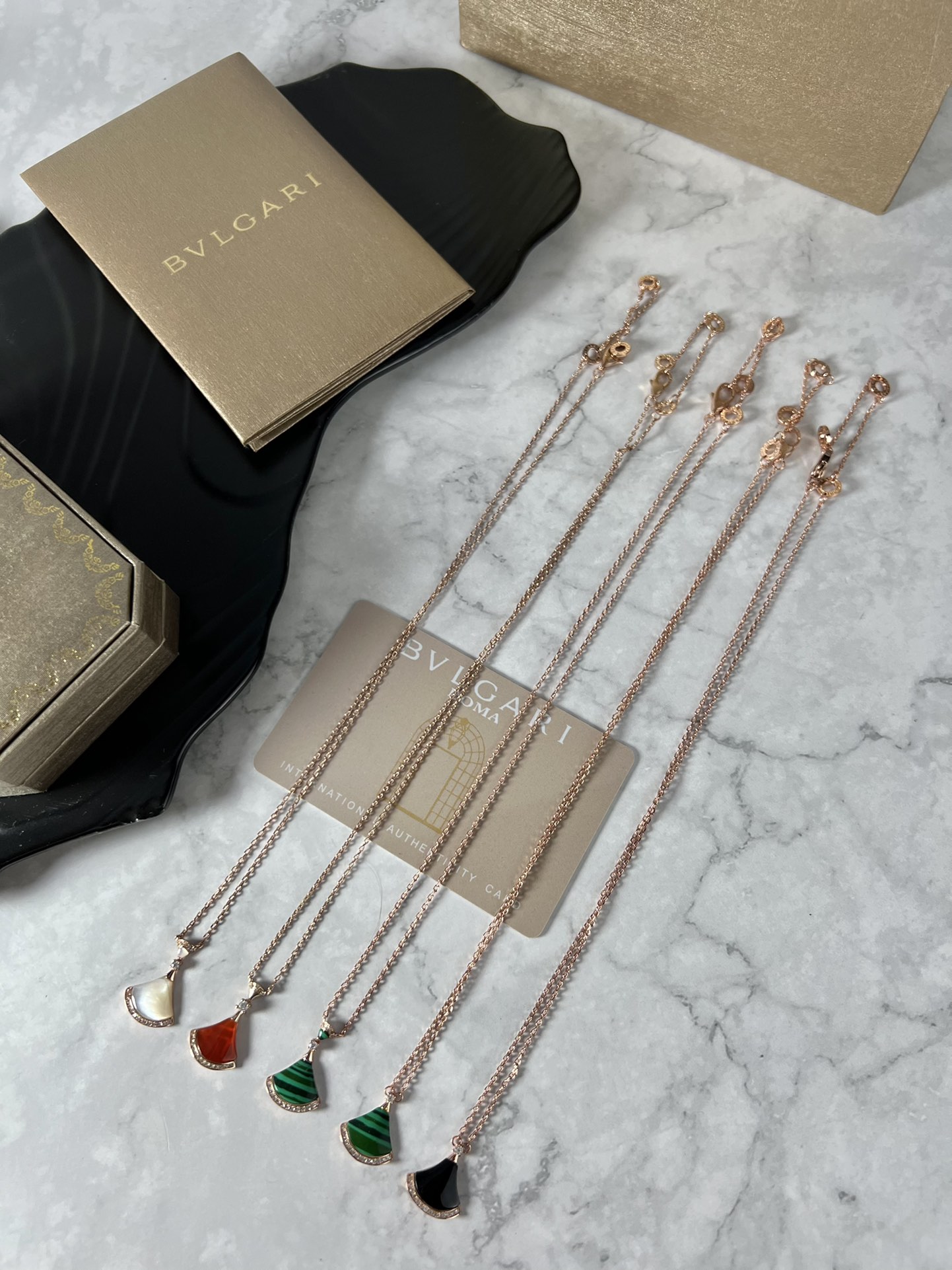 YHXL075。BVLGARI 宝格丽项链 集合图