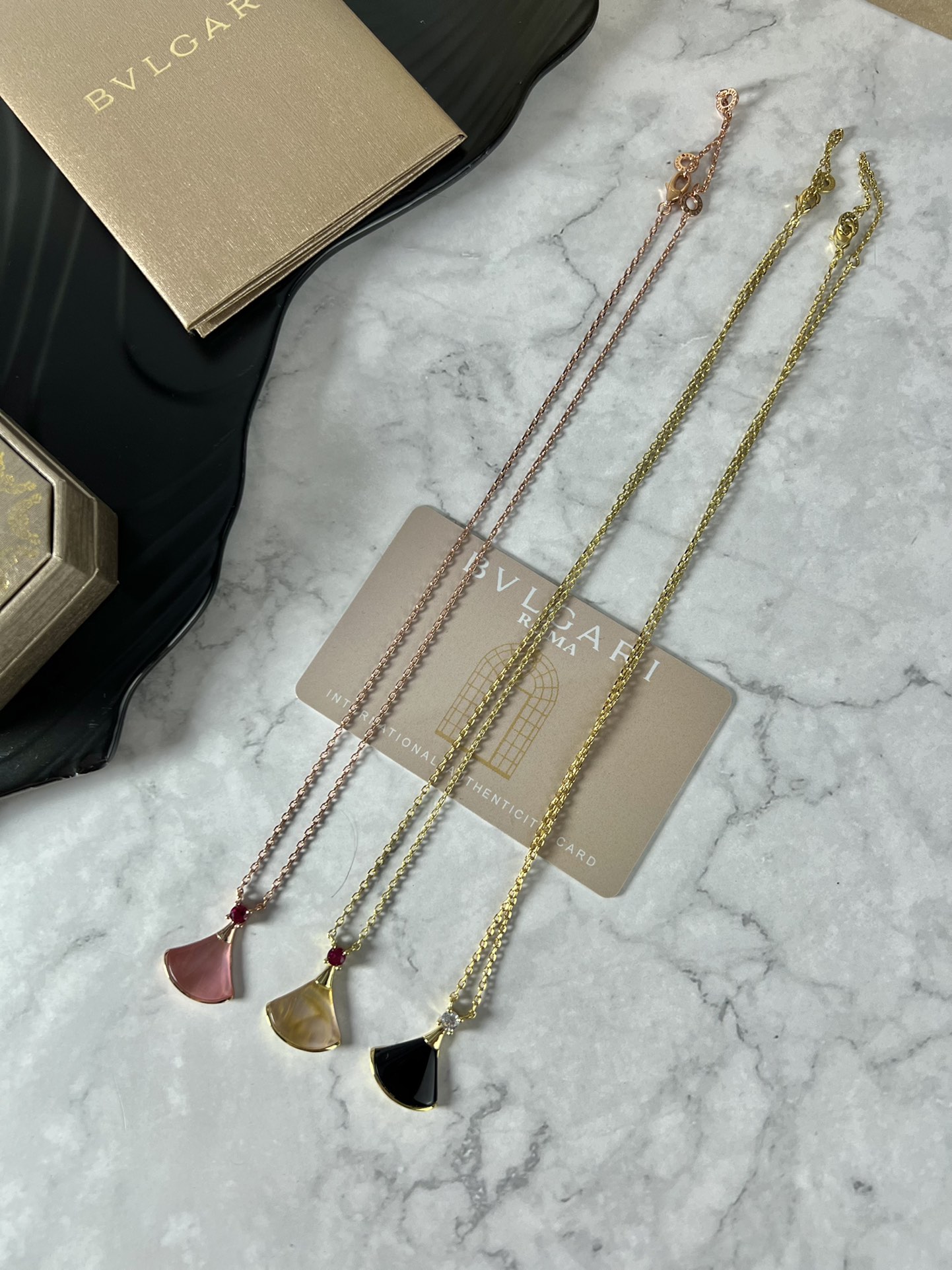 YHXL075。BVLGARI 宝格丽项链 集合图