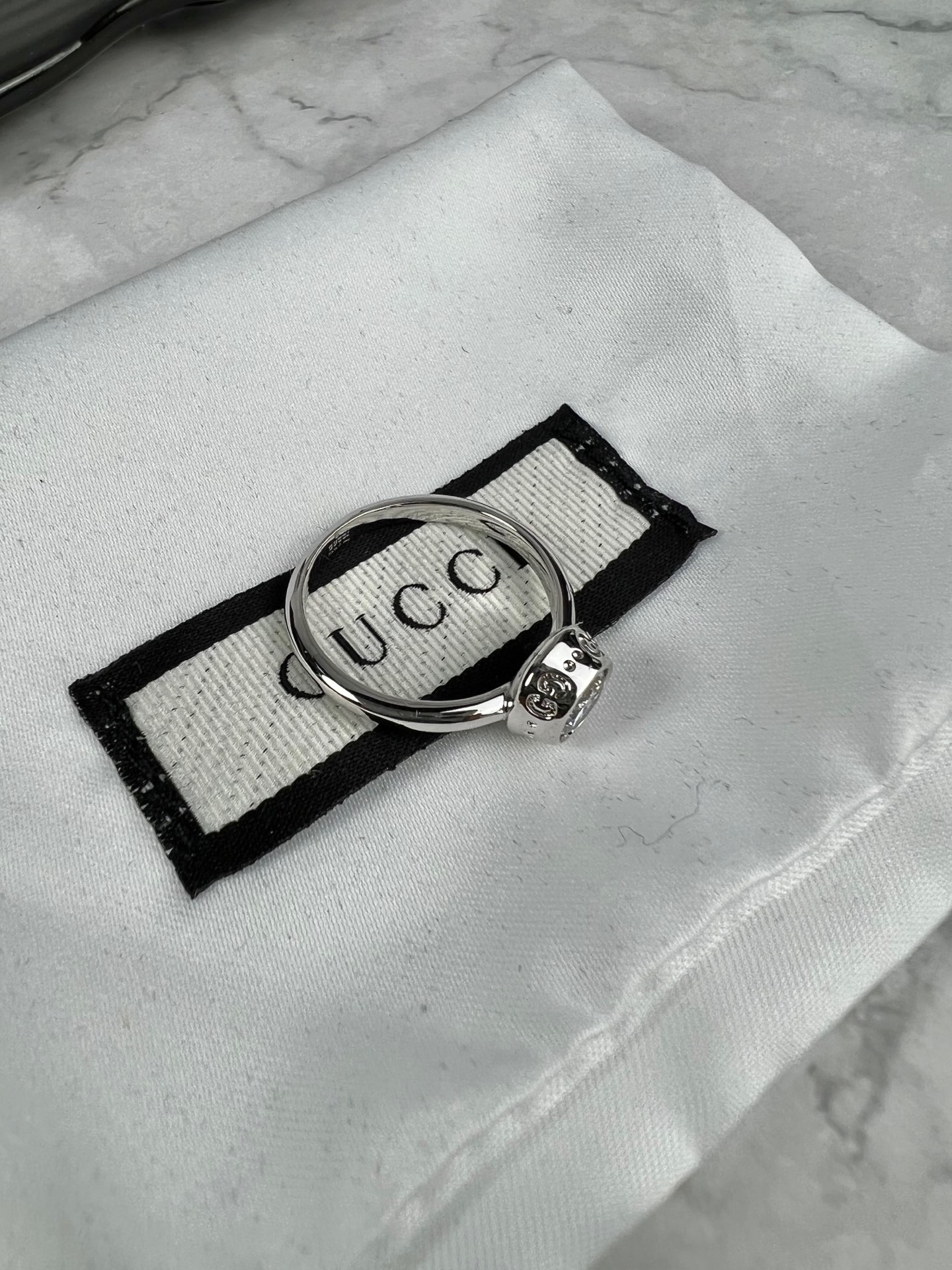 Gucci 戒指