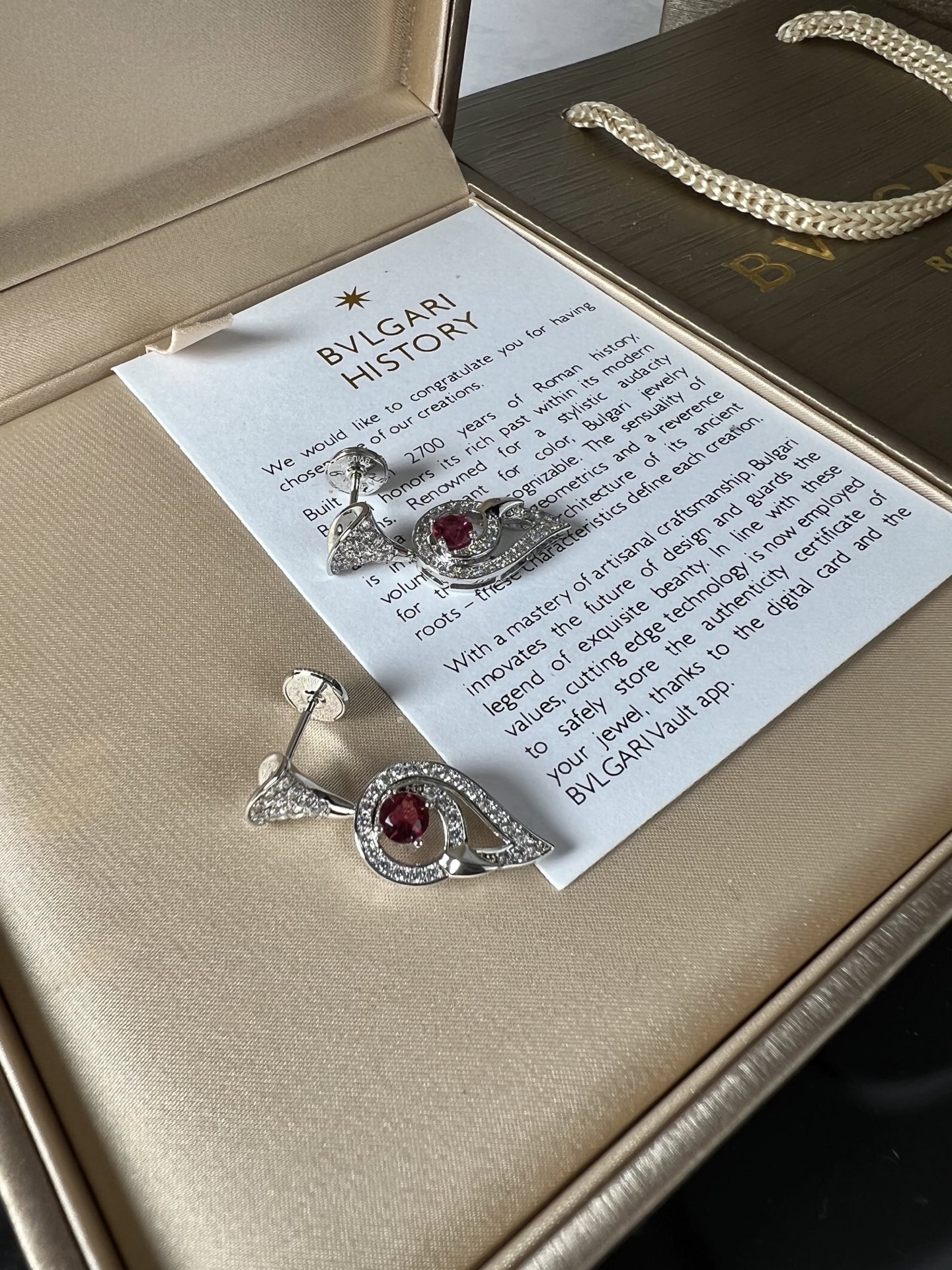 BVLGARI 宝格丽 耳钉
