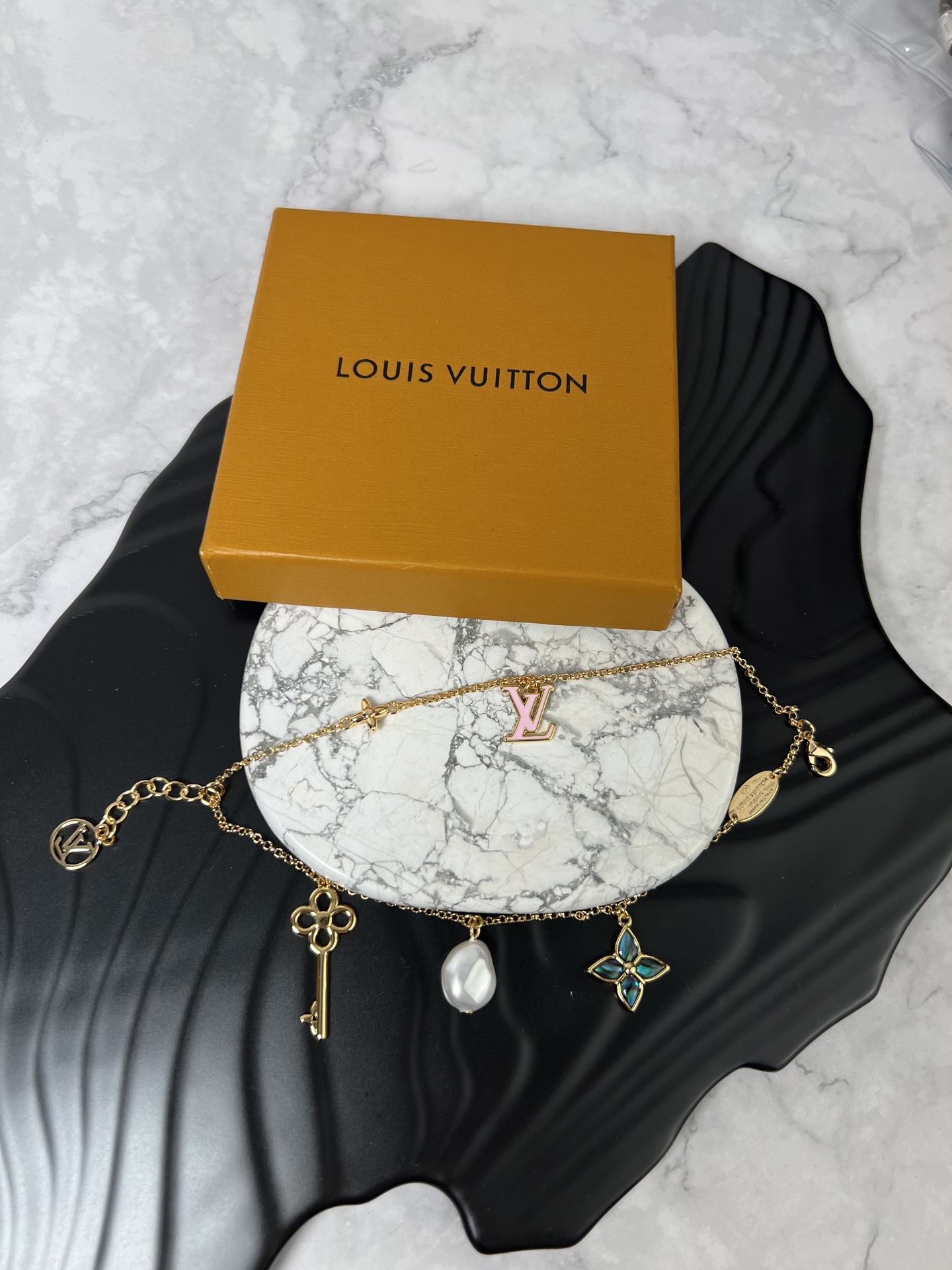  LV 双层手链