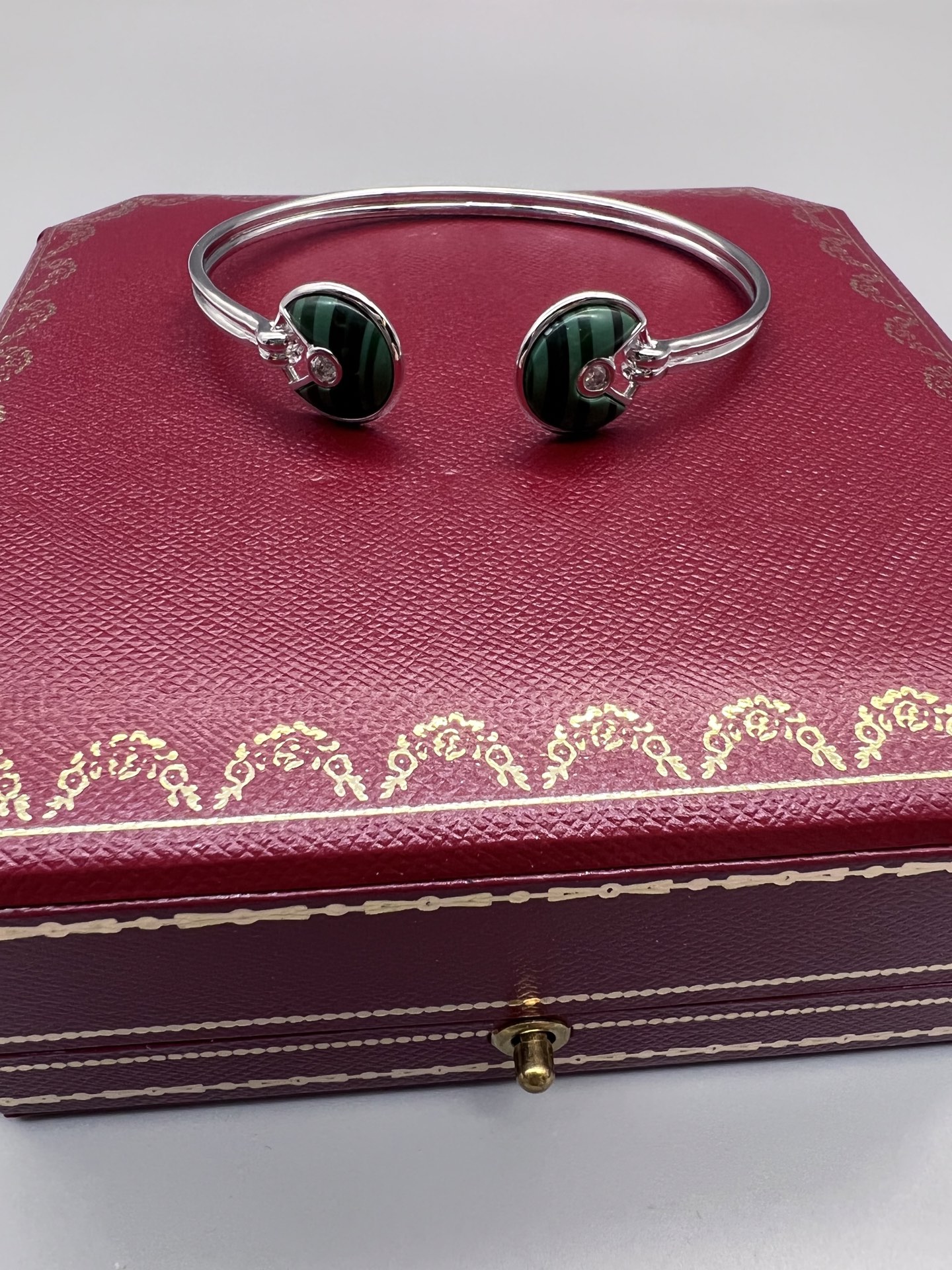 Cartier Amulette de Cartier bracelet White gold green malachite diamond 17