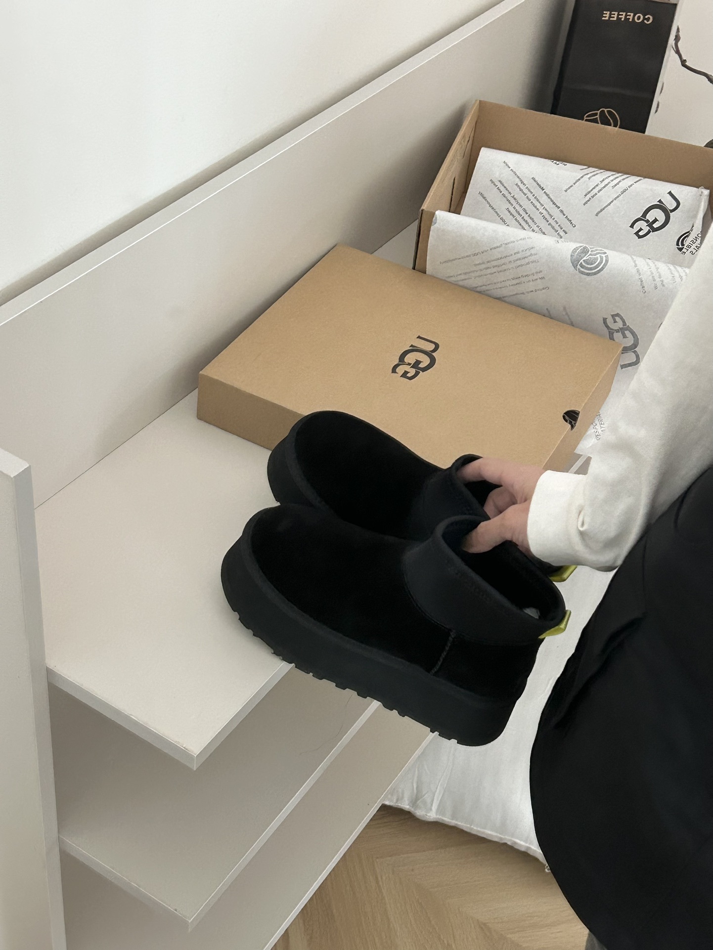 𝐔*g ₂₀₂₄ . 经典Mini迪普靴女士休闲舒适经典迪普靴!防滑耐磨的Treadlite by UG