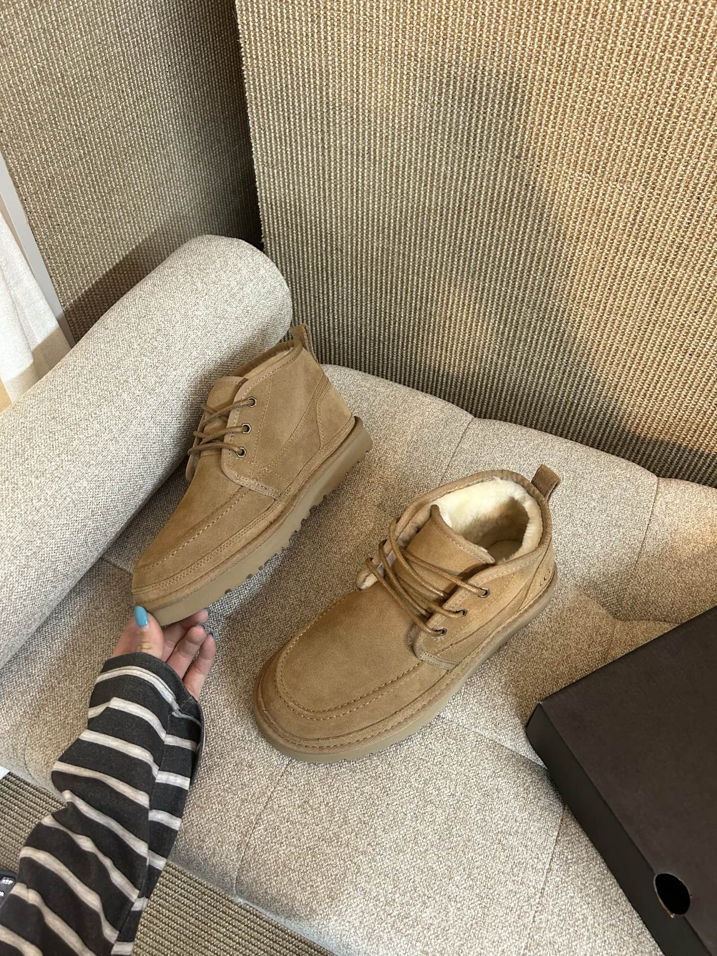 Ugg纽姆莫卡辛鞋，升级侧拉链款经典小贝升级款 高丝光牛反绒材质 不冻脚过冬 必须把加毛的安排上size