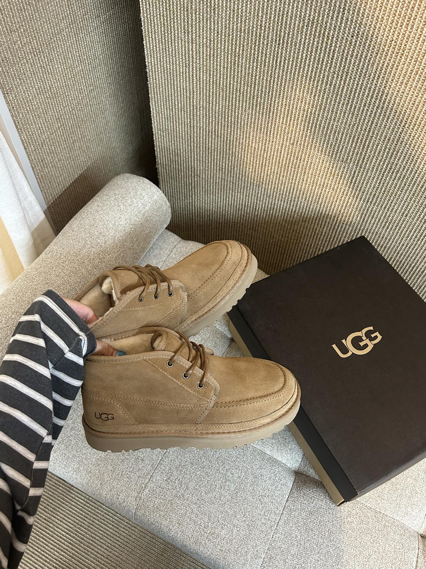 Ugg纽姆莫卡辛鞋，升级侧拉链款经典小贝升级款 高丝光牛反绒材质 不冻脚过冬 必须把加毛的安排上size