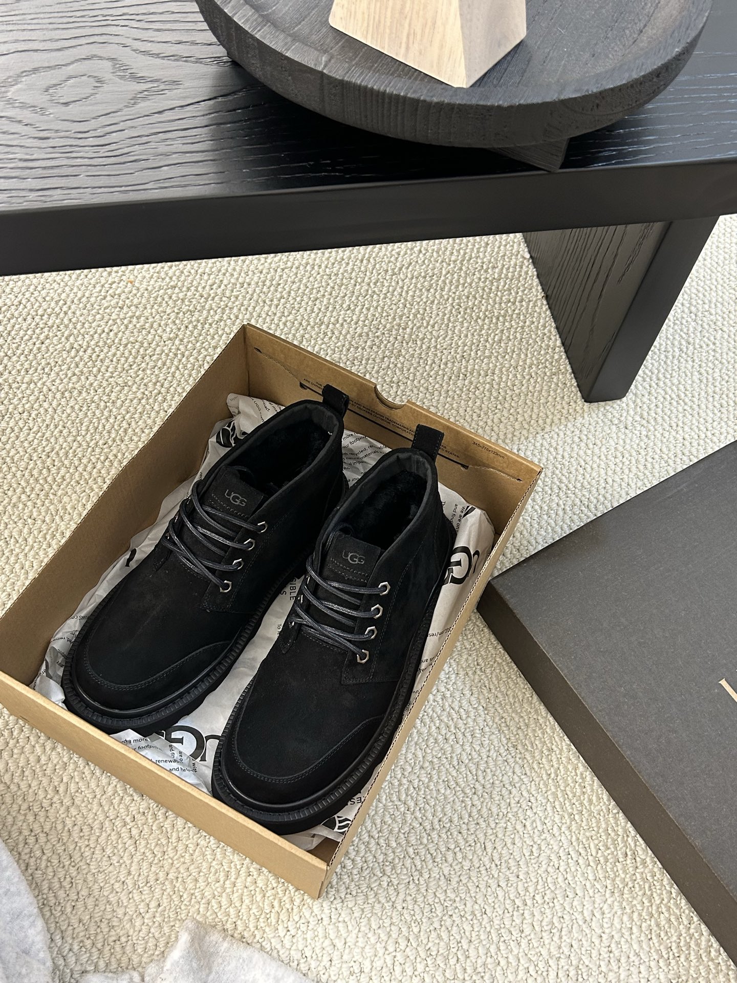 🔥UGG2025新款男士系带拉格系列马丁靴，帅气十足，牛皮羊毛，防滑大底，男士必备 颜色：栗色。黑色 糖