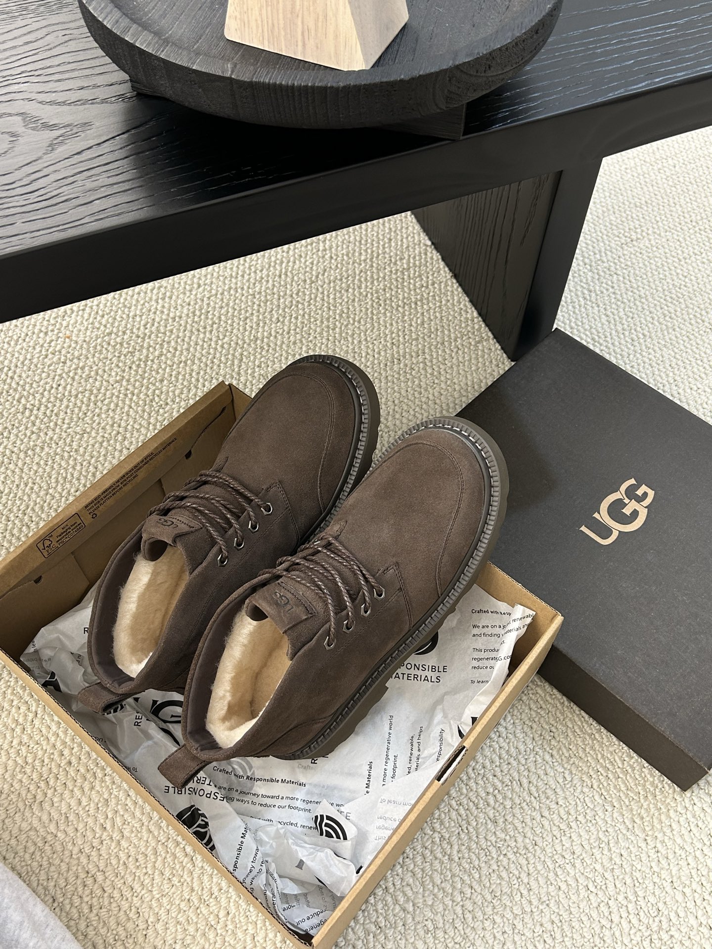 🔥UGG2025新款男士系带拉格系列马丁靴，帅气十足，牛皮羊毛，防滑大底，男士必备 颜色：栗色。黑色 糖