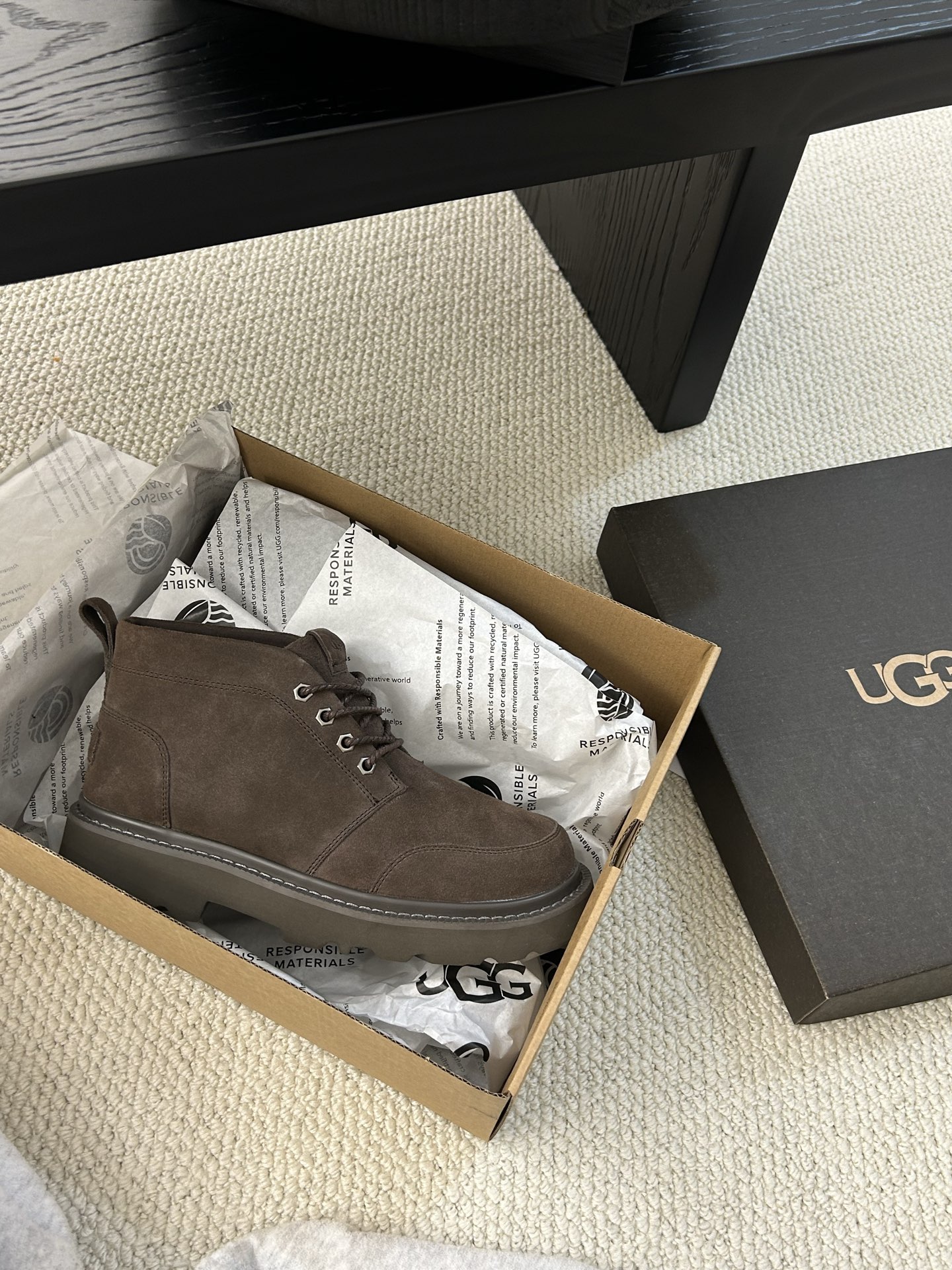 🔥UGG2025新款男士系带拉格系列马丁靴，帅气十足，牛皮羊毛，防滑大底，男士必备 颜色：栗色。黑色 糖