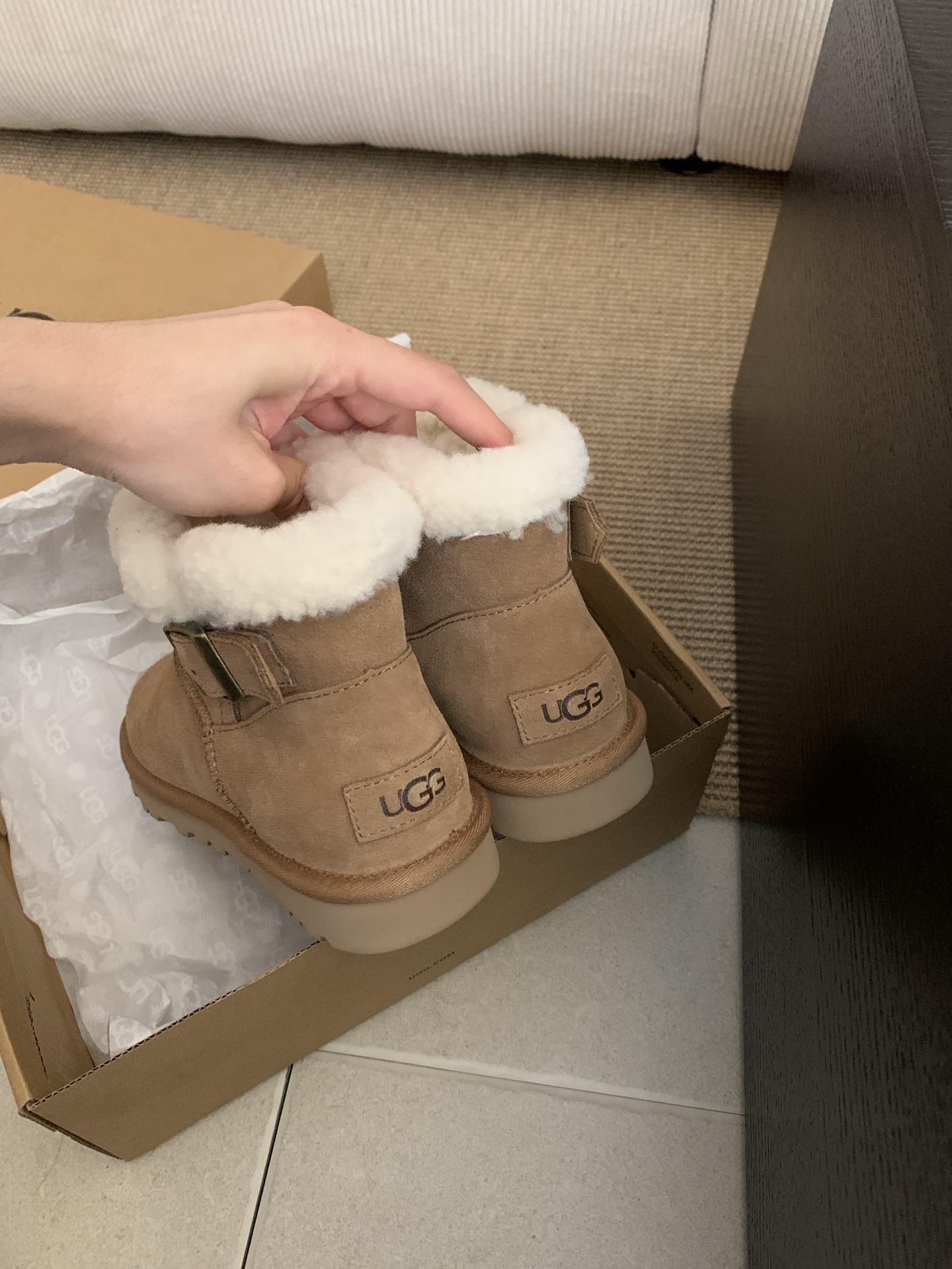 🔥𝐔*𝐠 ₂₀₂₅ . 卷毛一排扣雪地靴.美拉德色女孩的梦中情靴～全手工制作头层牛反绒 内里泰迪羊卷毛搭
