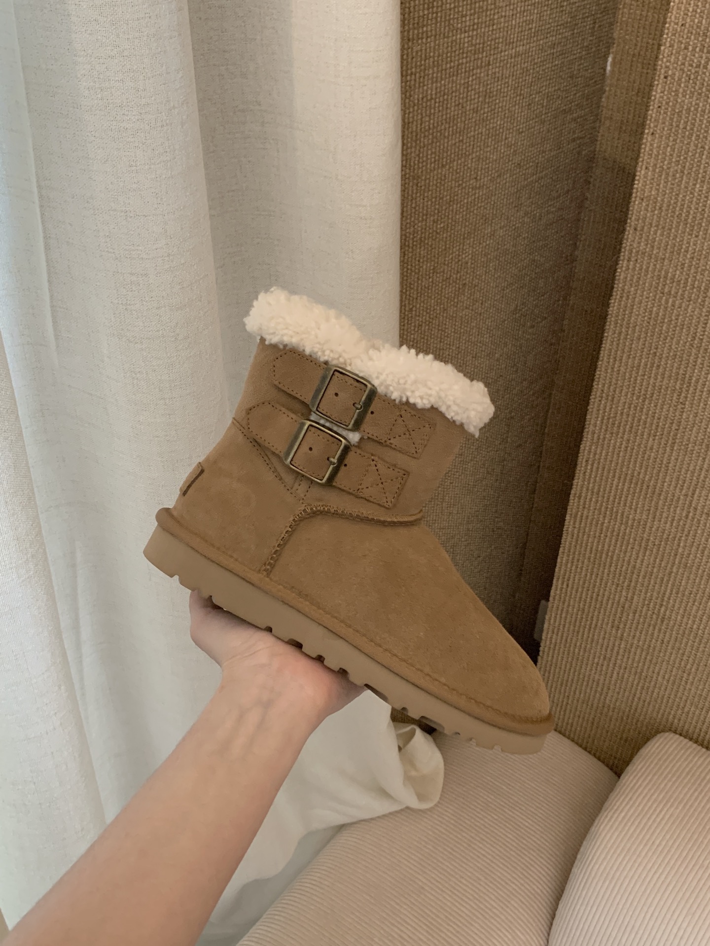 🔥𝐔*𝐠 ₂₀₂₅ . 卷毛二排扣雪地靴.美拉德色女孩的梦中情靴～全手工制作头层牛反绒 内里泰迪羊卷毛搭