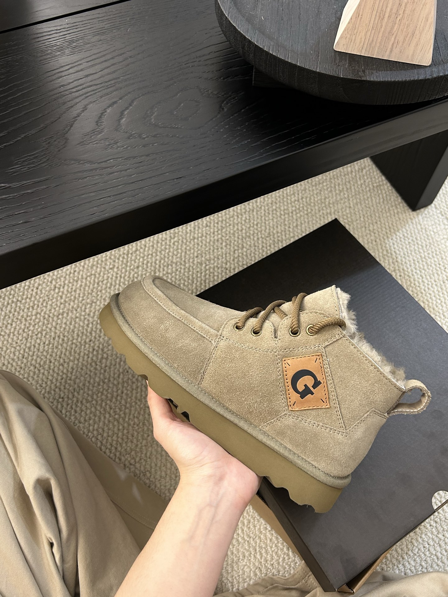 🔥UGG冬季新款男款时尚舒适厚底系带高帮 ，牛皮羊毛 男士必备。颜色：栗色。羚羊 甘草色 码数：40-4