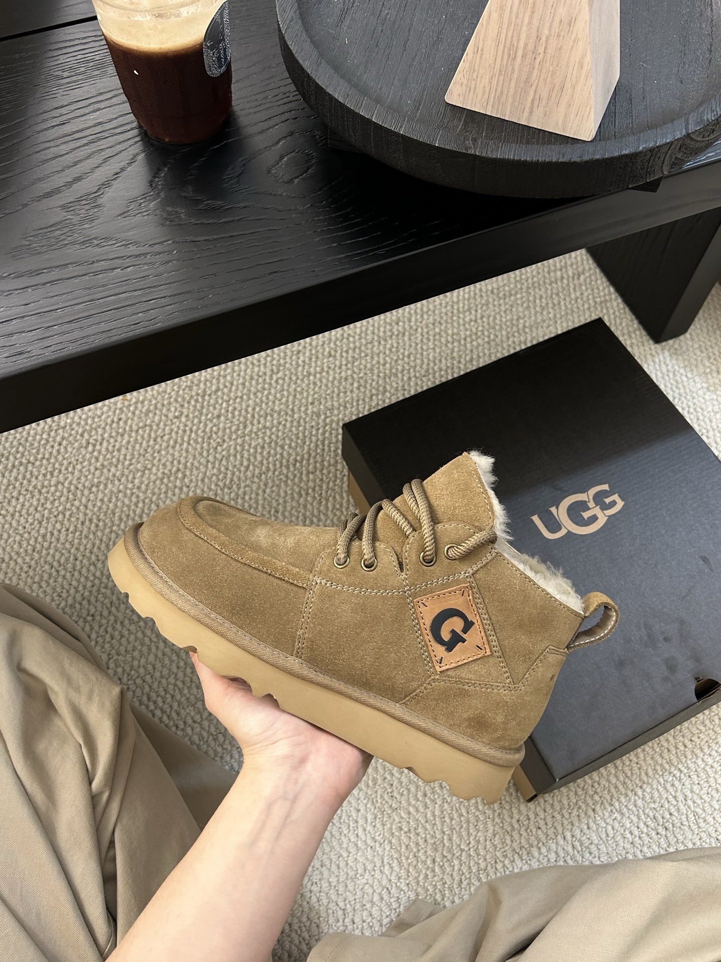 🔥UGG冬季新款男款时尚舒适厚底系带高帮 ，牛皮羊毛 男士必备。颜色：栗色。羚羊 甘草色 码数：40-4