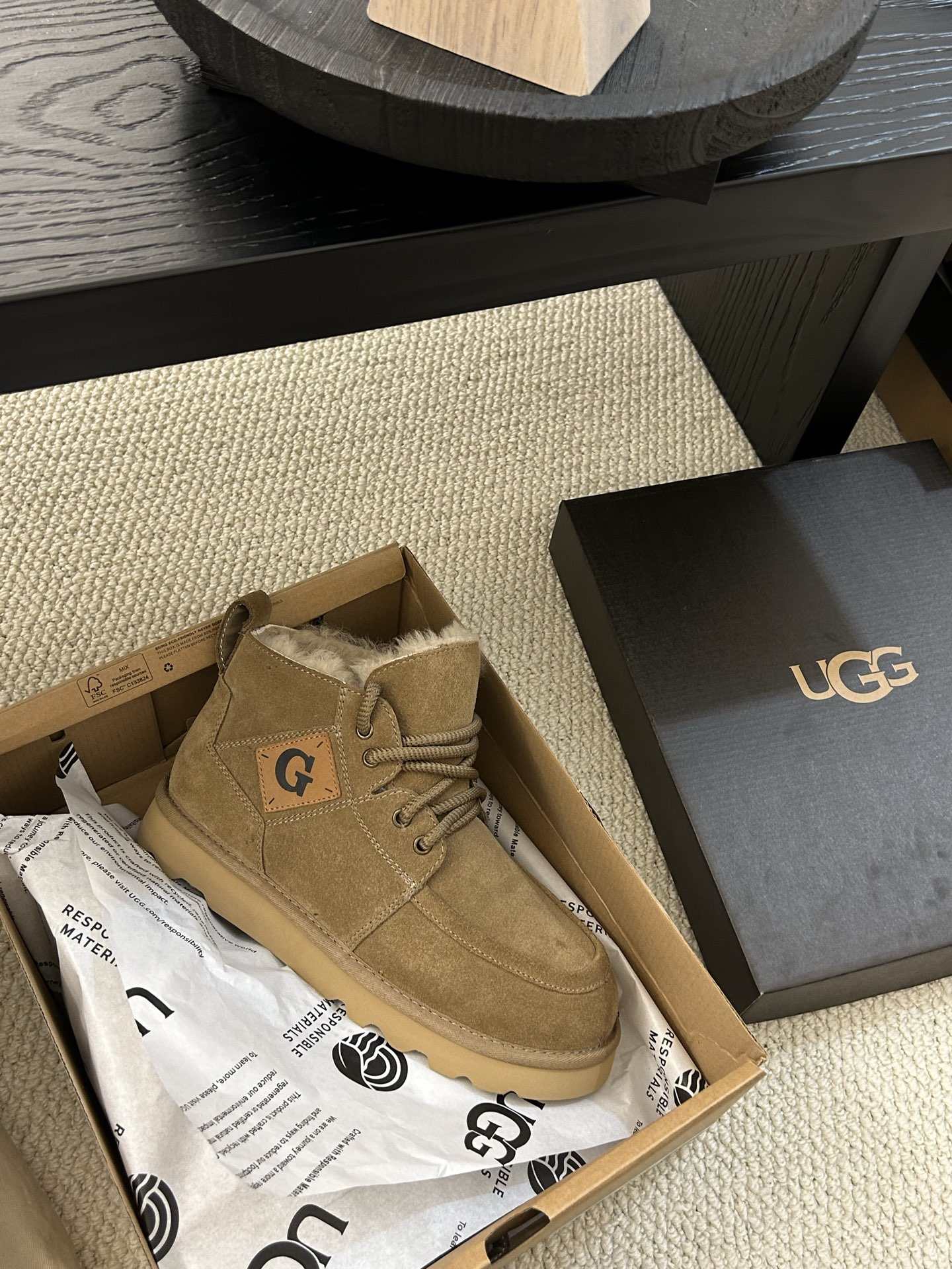 🔥UGG冬季新款男款时尚舒适厚底系带高帮 ，牛皮羊毛 男士必备。颜色：栗色。羚羊 甘草色 码数：40-4