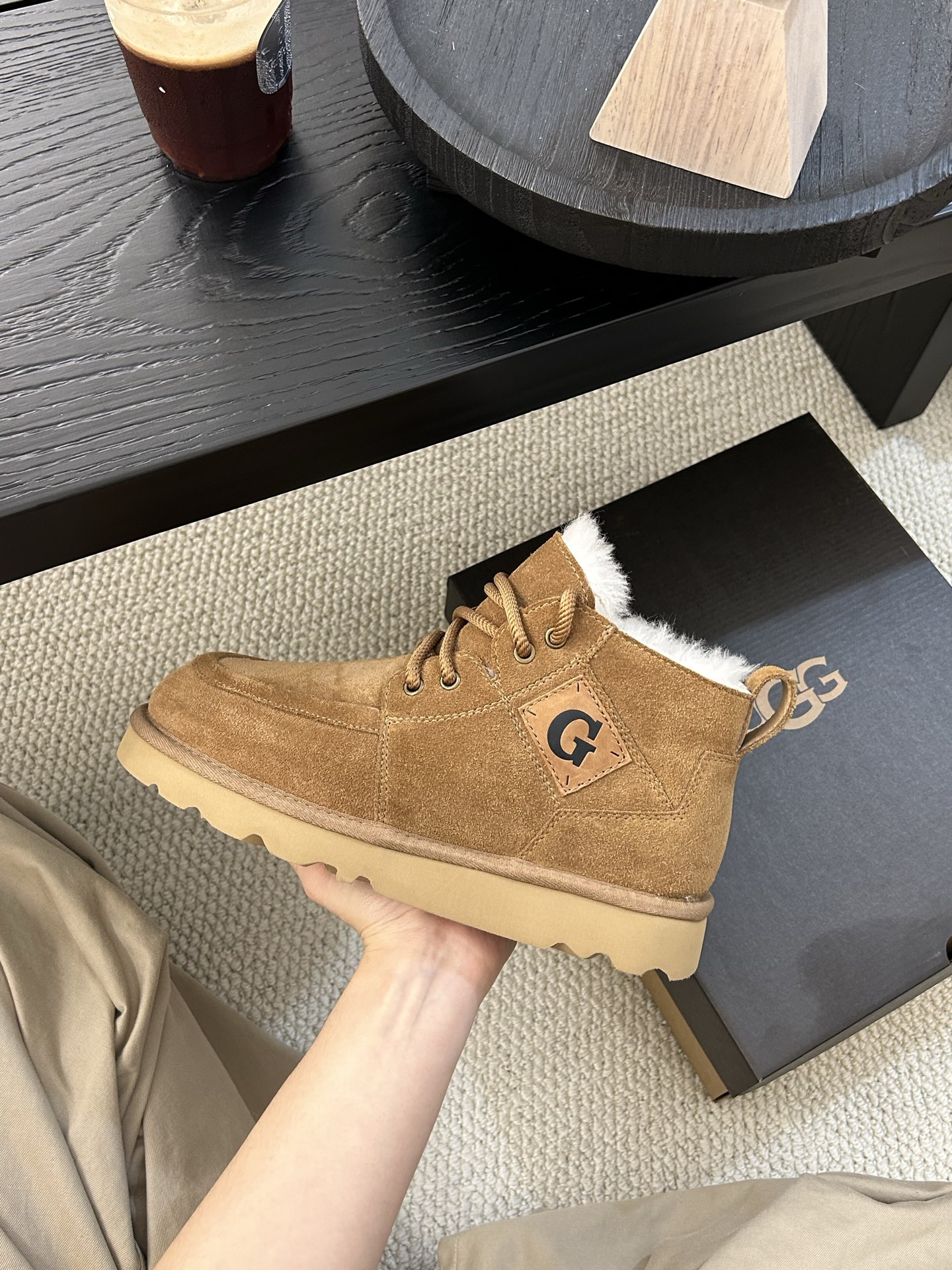 🔥UGG冬季新款男款时尚舒适厚底系带高帮 ，牛皮羊毛 男士必备。颜色：栗色。羚羊 甘草色 码数：40-4