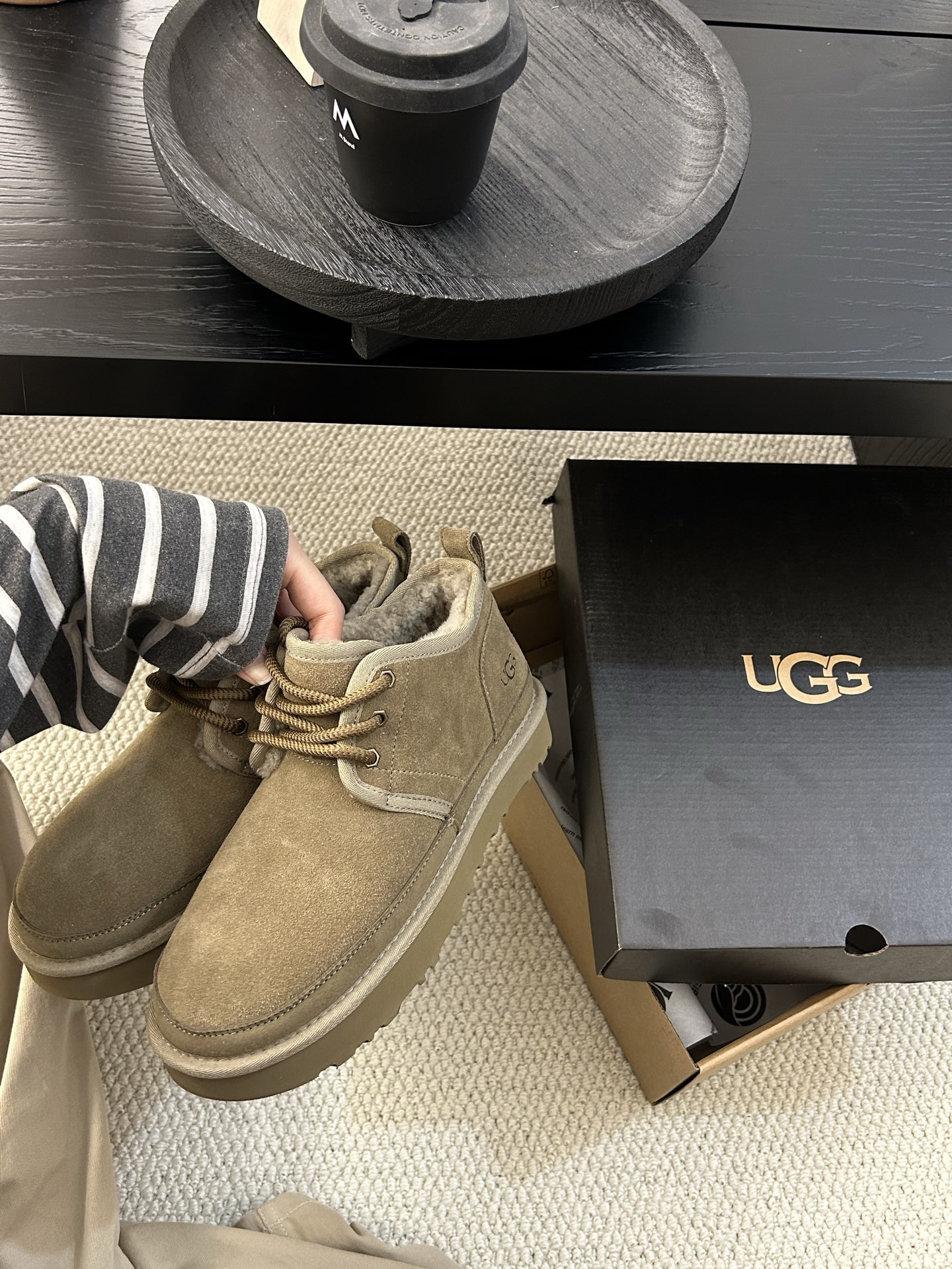 🔥UGG男款粗带小贝轻便男鞋，牛皮羊毛！舒适百搭三色：栗色。羚羊 黑色 ！码数：40-44码！