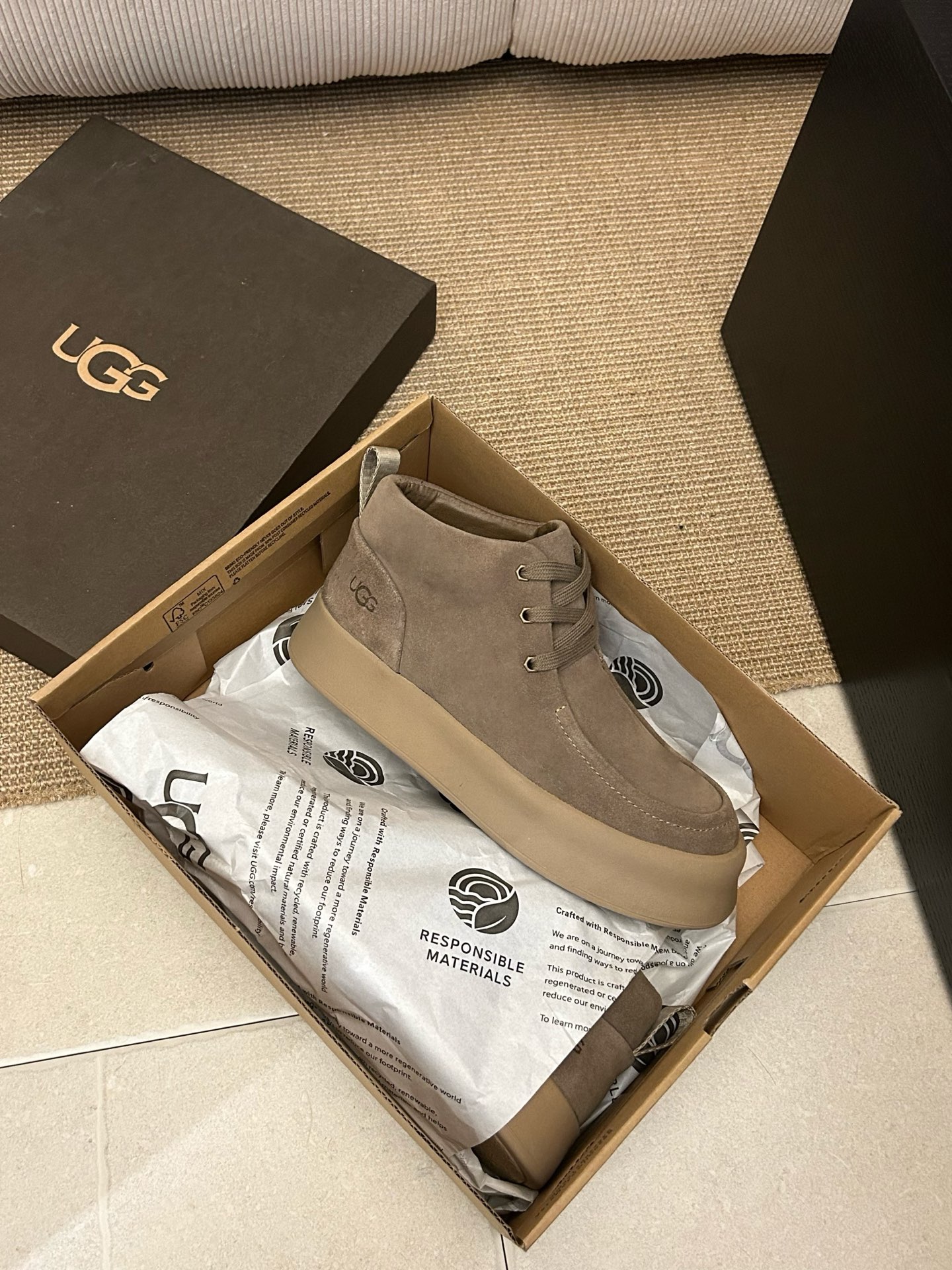 🔥𝐔*𝐠 ₂₀₂₅ .8010 复古英伦风男鞋特别休闲百搭的一款男鞋精选头层牛反绒 配色非常高级橡胶防滑