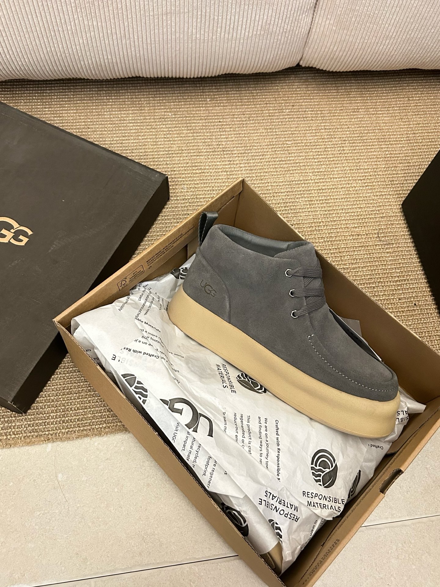🔥𝐔*𝐠 ₂₀₂₅ .8010 复古英伦风男鞋特别休闲百搭的一款男鞋精选头层牛反绒 配色非常高级橡胶防滑