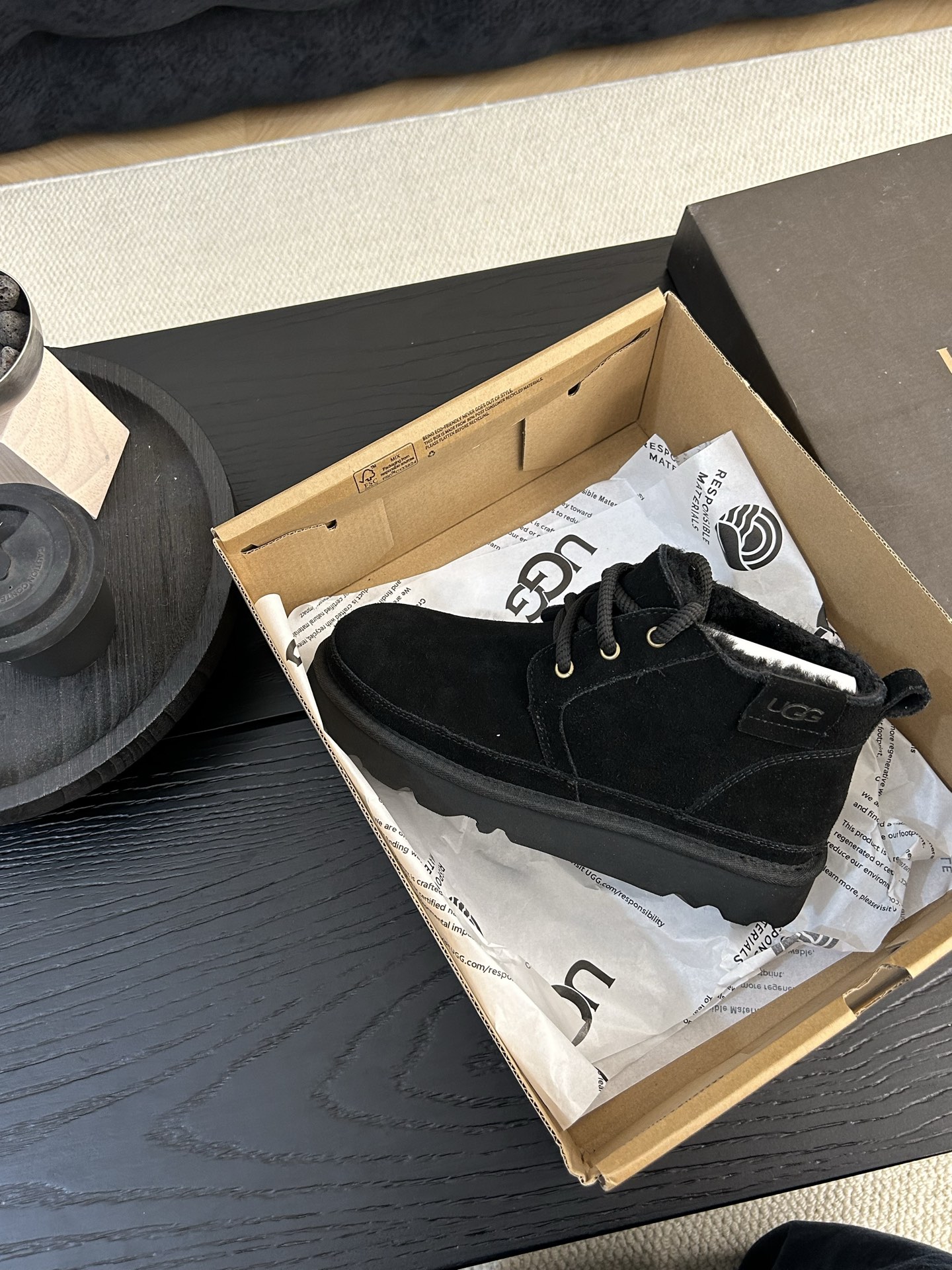 🔥型号8305款！牛皮羊毛，低帮系带款、男士休闲款，随意穿搭 防滑舒适 男神必备颜色：栗色 甘草色。羚羊