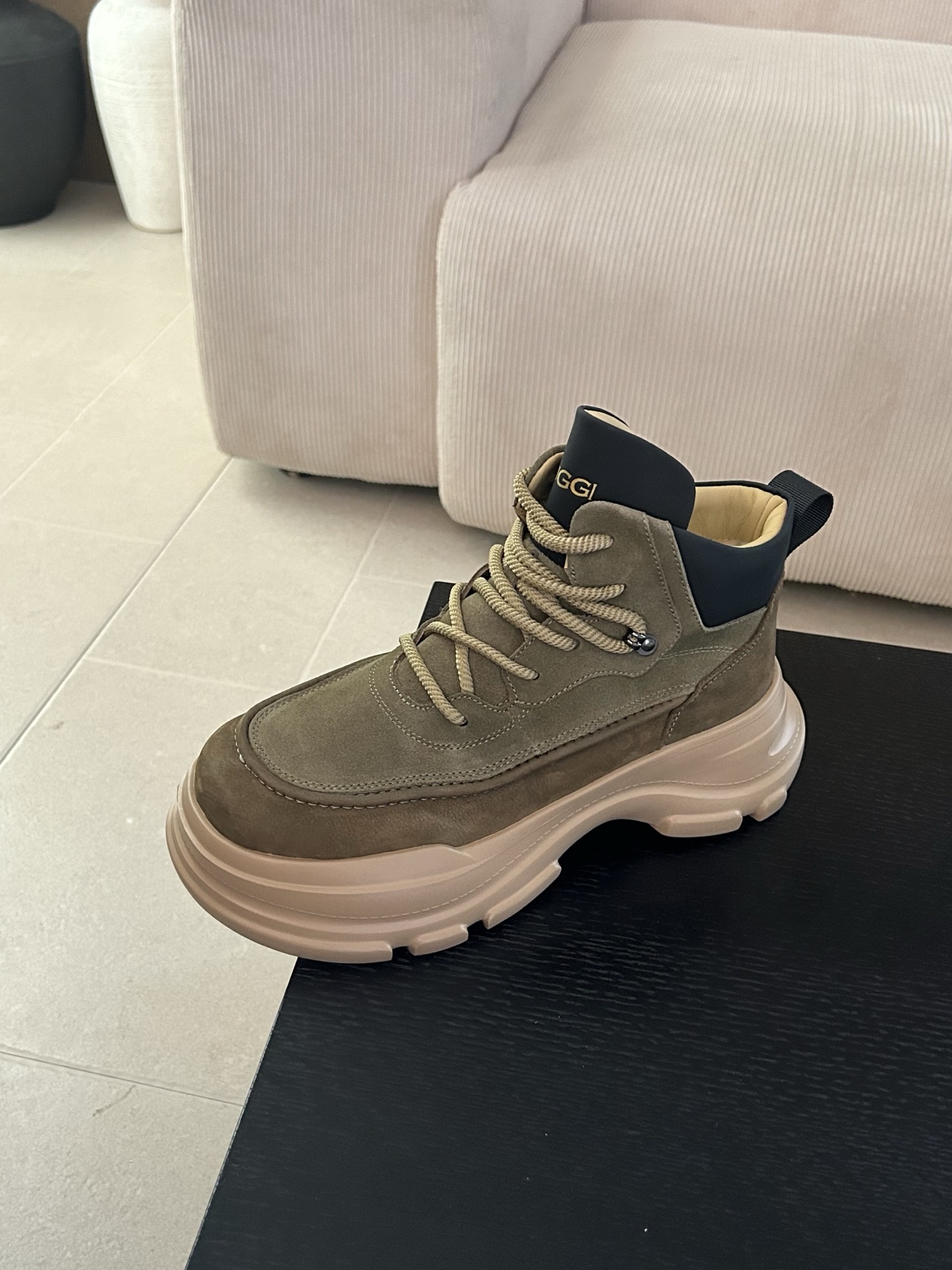 🔥𝐔*𝐠 ₂₀₂₅ . YM-525 工装马丁男鞋时尚感十足 休闲百搭 很年轻系列牛皮鞋面高级又不显老气