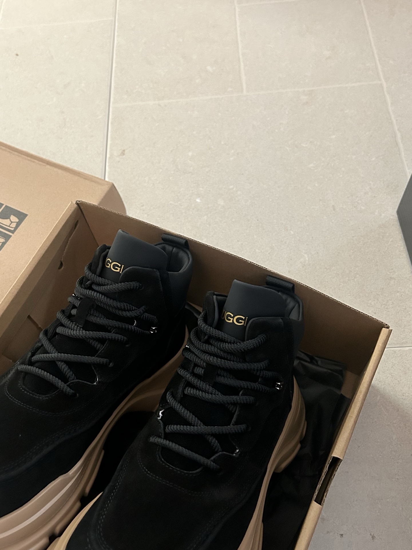 🔥𝐔*𝐠 ₂₀₂₅ . YM-525 工装马丁男鞋时尚感十足 休闲百搭 很年轻系列牛皮鞋面高级又不显老气