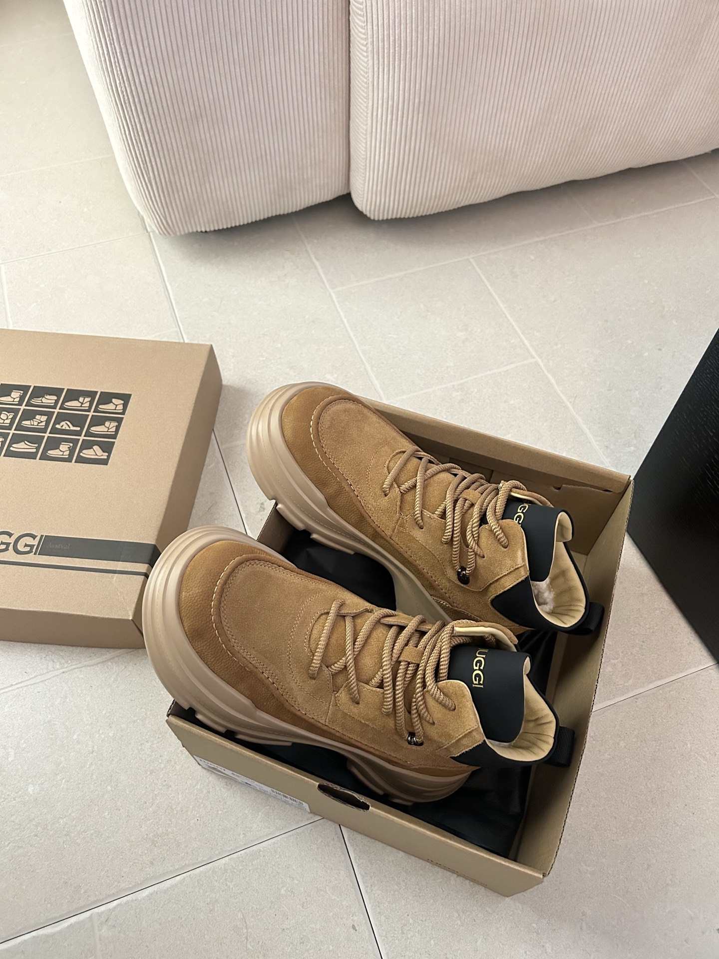 🔥𝐔*𝐠 ₂₀₂₅ . YM-525 工装马丁男鞋时尚感十足 休闲百搭 很年轻系列牛皮鞋面高级又不显老气