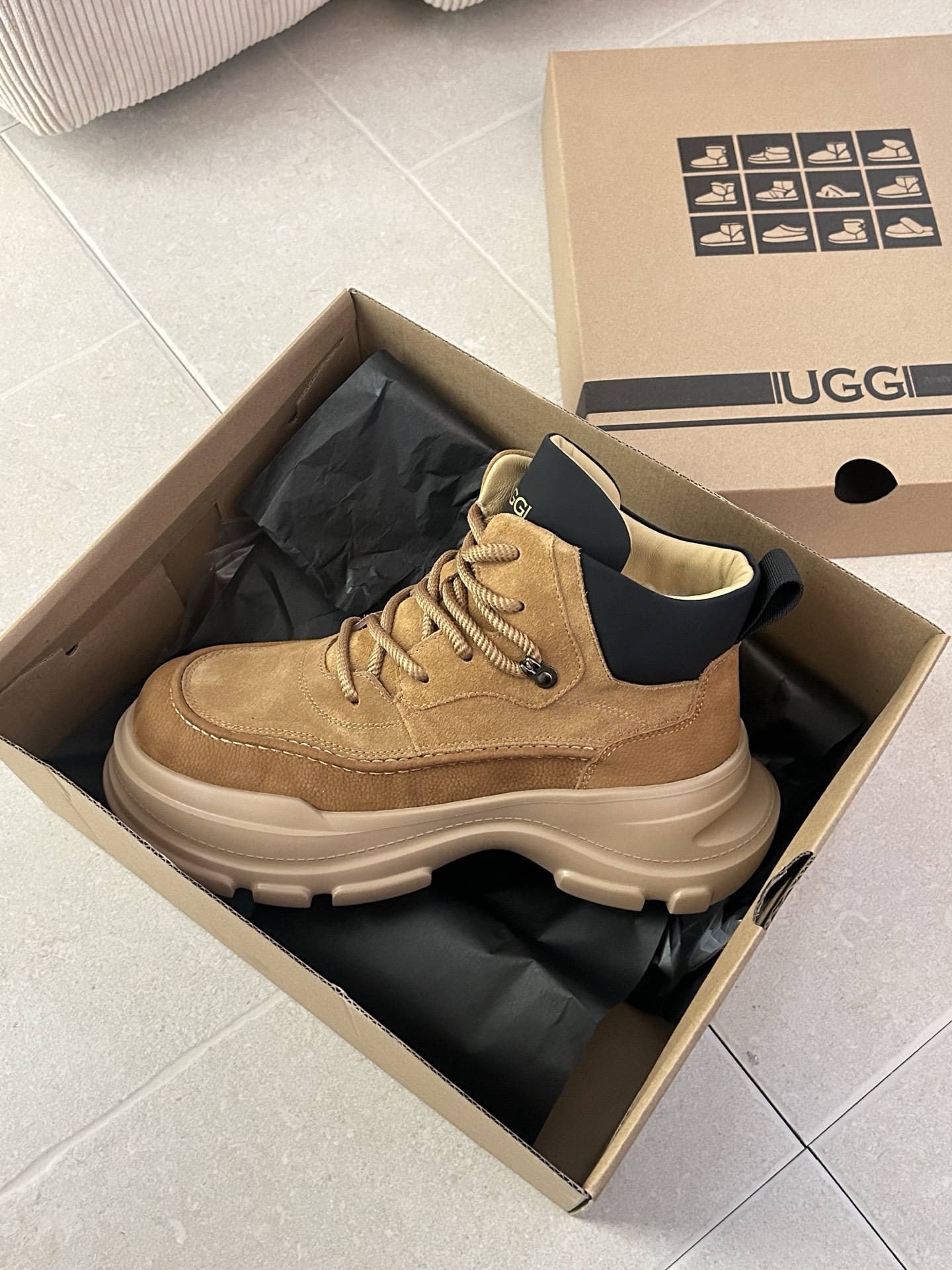 🔥𝐔*𝐠 ₂₀₂₅ . YM-525 工装马丁男鞋时尚感十足 休闲百搭 很年轻系列牛皮鞋面高级又不显老气