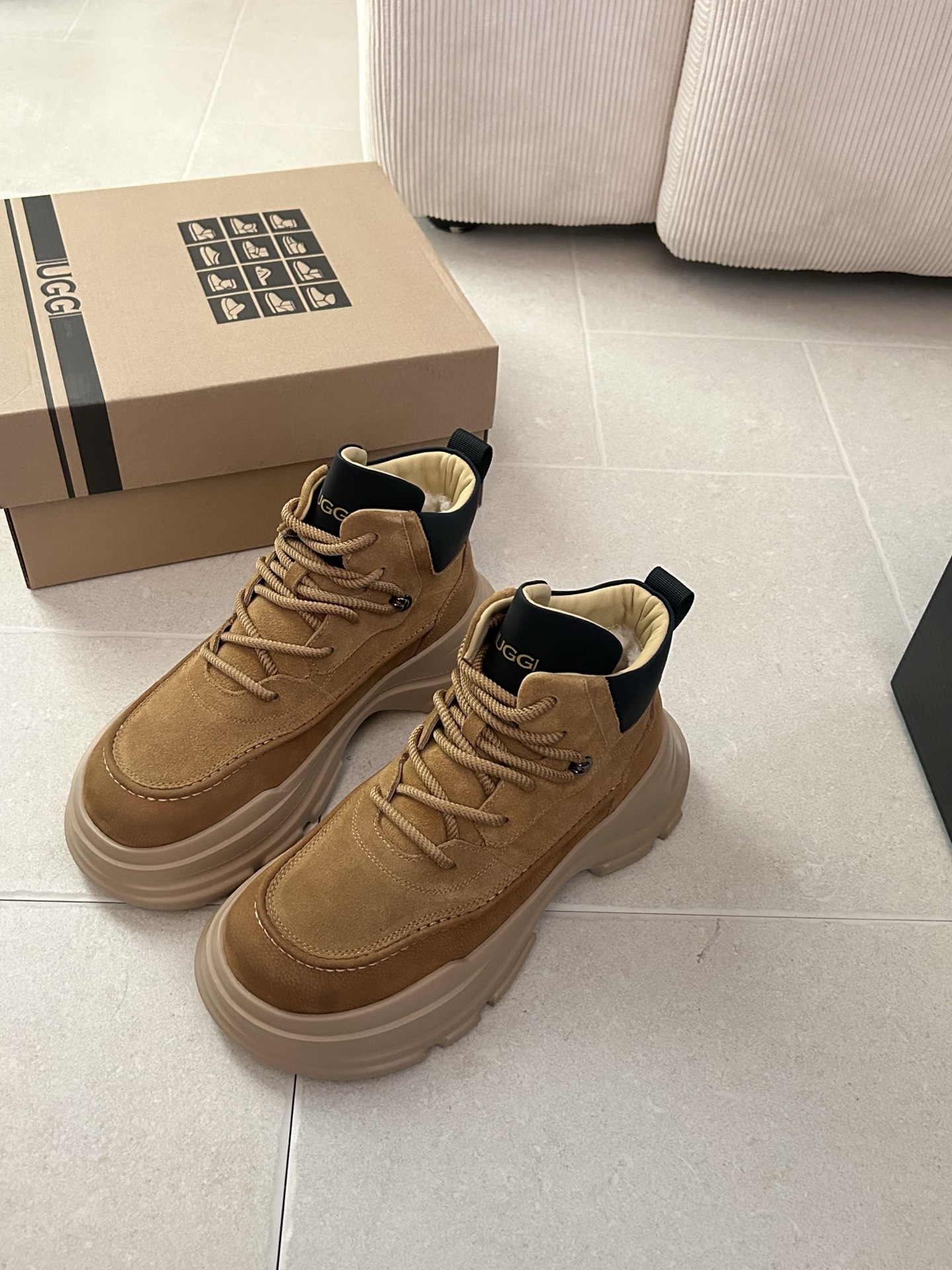 🔥𝐔*𝐠 ₂₀₂₅ . YM-525 工装马丁男鞋时尚感十足 休闲百搭 很年轻系列牛皮鞋面高级又不显老气