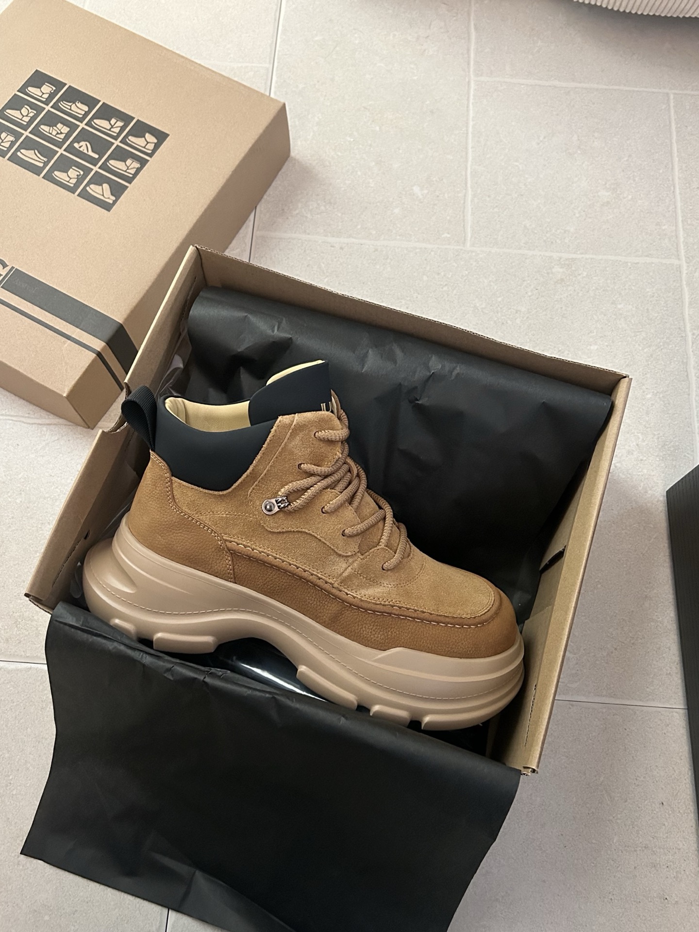 🔥𝐔*𝐠 ₂₀₂₅ . YM-525 工装马丁男鞋时尚感十足 休闲百搭 很年轻系列牛皮鞋面高级又不显老气