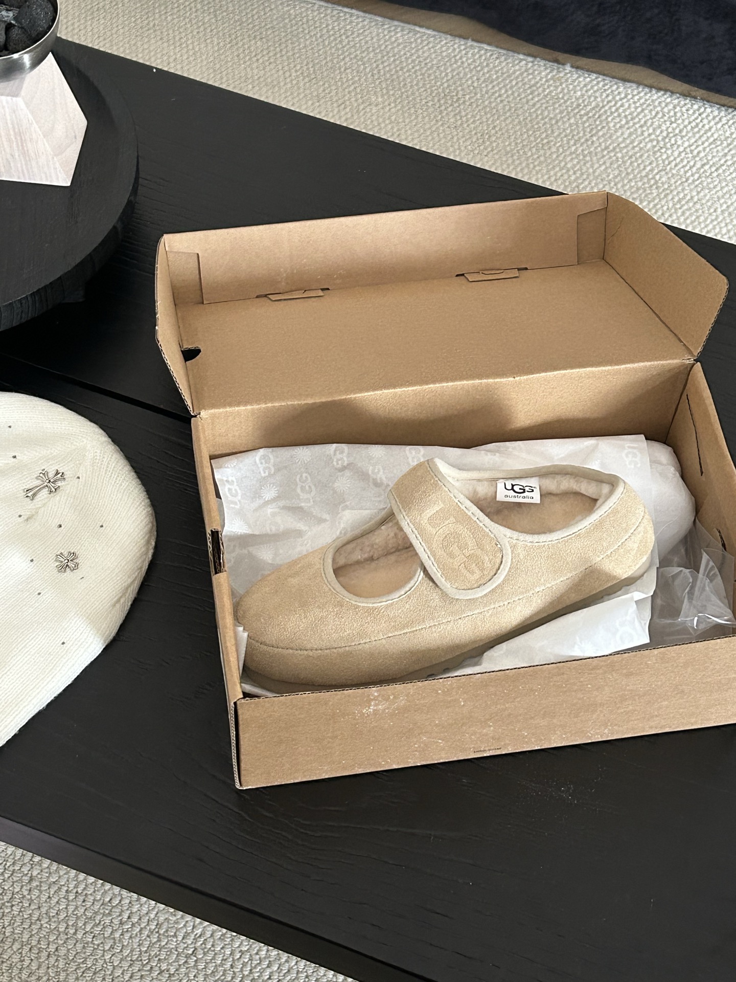 NO:560222,Sand color details, half-flop fur shoes19860909沙色细节,半拖毛毛鞋,Women's Shoes