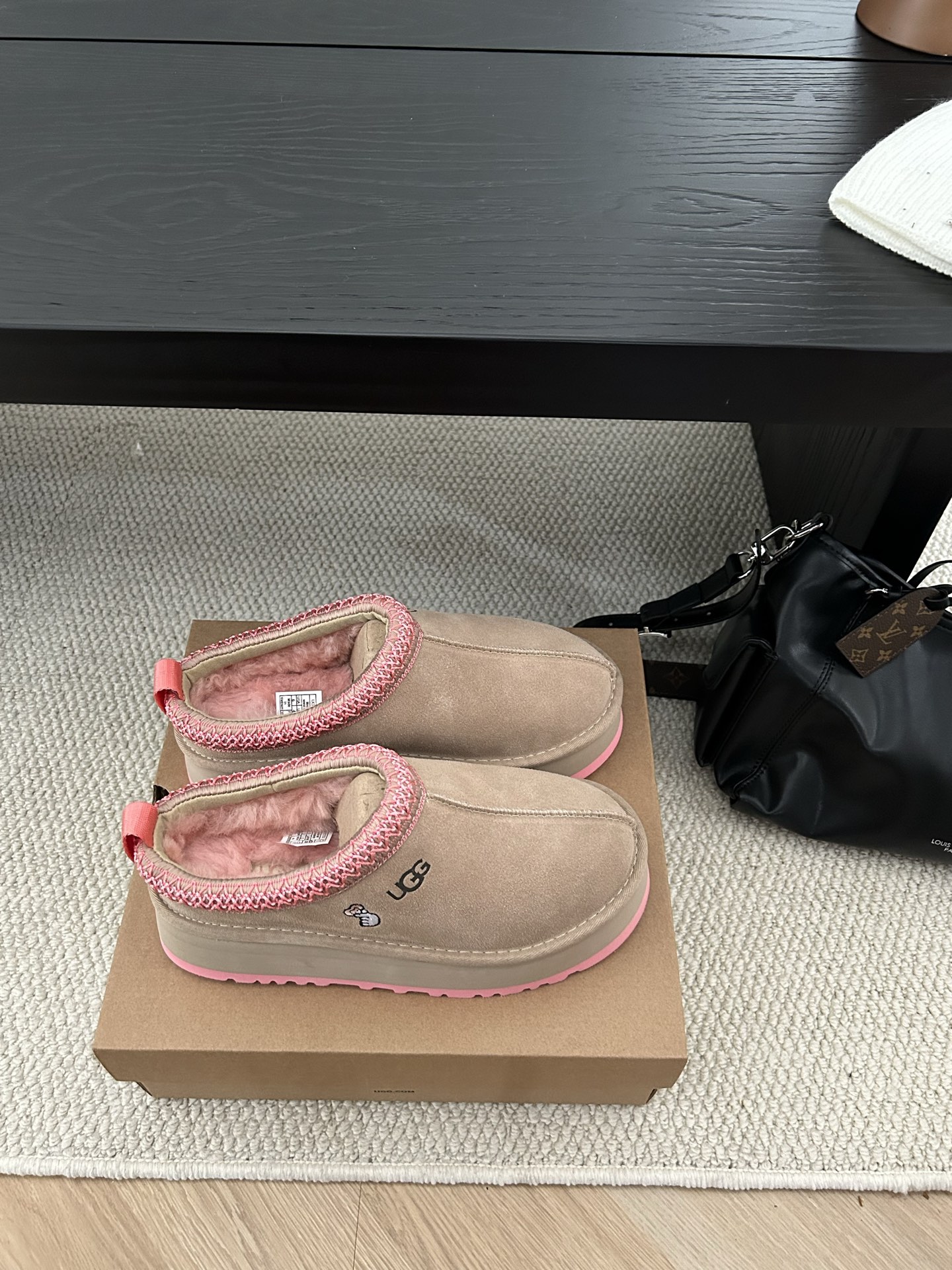 NO:647440,Sand color details, furry shoes19860909沙色细节,毛毛鞋,Women's Shoes