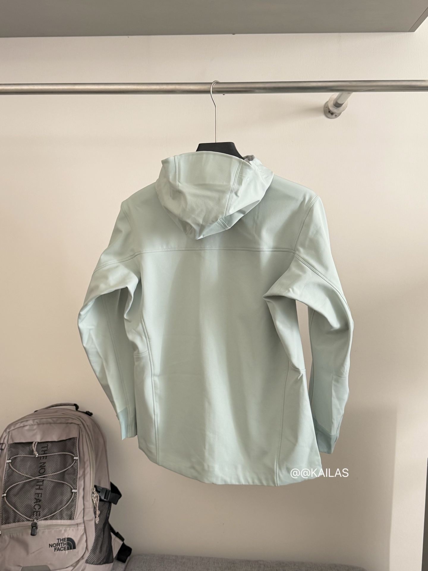 KAILAS软壳冲锋衣/冰湖绿细节