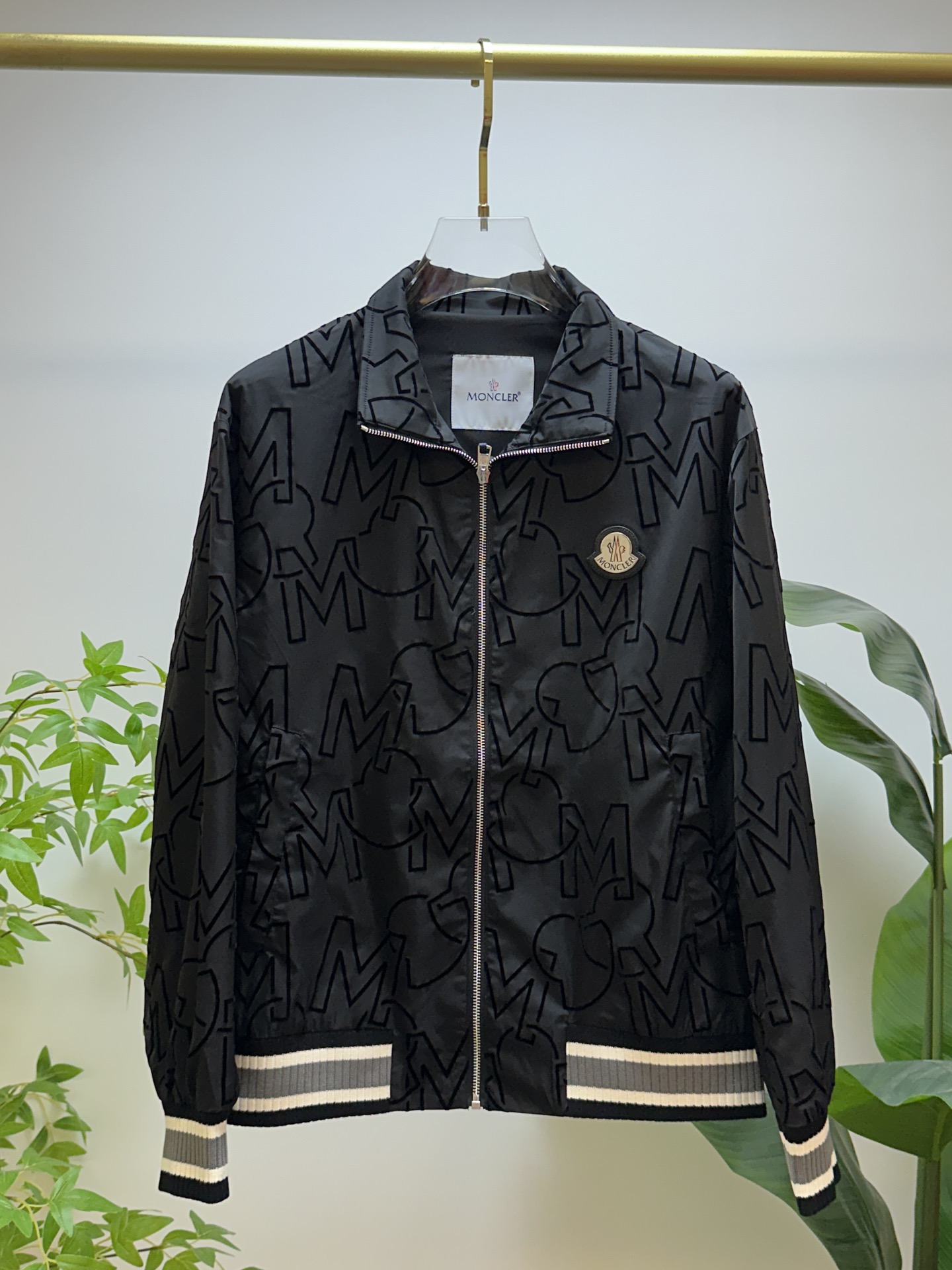 Moncler Jacket 04982