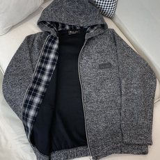 Loro Piana&lP🆕FW2025新款针织毛呢连帽夹克外套。全系采用原版五金,非常高级,立挺有型; Loro Piana&lP🆕FW2025新款针织毛呢连帽夹克外套。全系采用原版五金,非常高级,立挺有型;