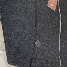 Loro Piana&lP🆕FW2025新款针织毛呢连帽夹克外套。全系采用原版五金,非常高级,立挺有型; Loro Piana&lP🆕FW2025新款针织毛呢连帽夹克外套。全系采用原版五金,非常高级,立挺有型;