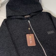 Loro Piana&lP🆕FW2025新款针织毛呢连帽夹克外套。全系采用原版五金,非常高级,立挺有型; Loro Piana&lP🆕FW2025新款针织毛呢连帽夹克外套。全系采用原版五金,非常高级,立挺有型;
